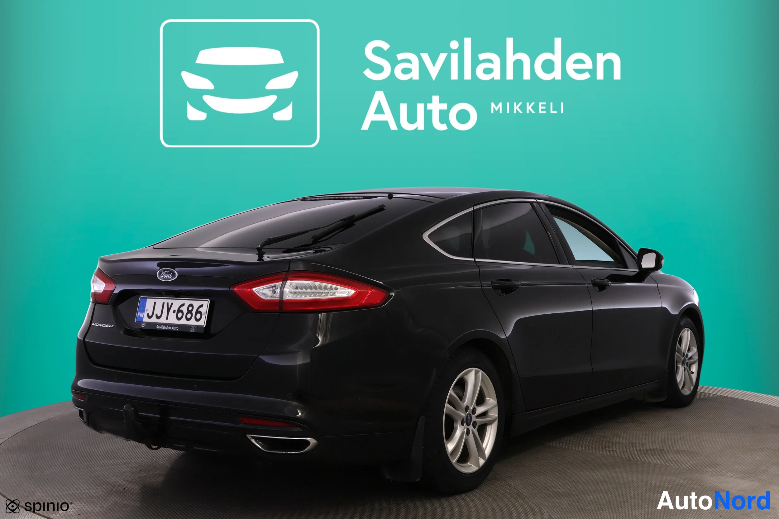 Musta Ford Mondeo 2016, takaviisto, kuva 12