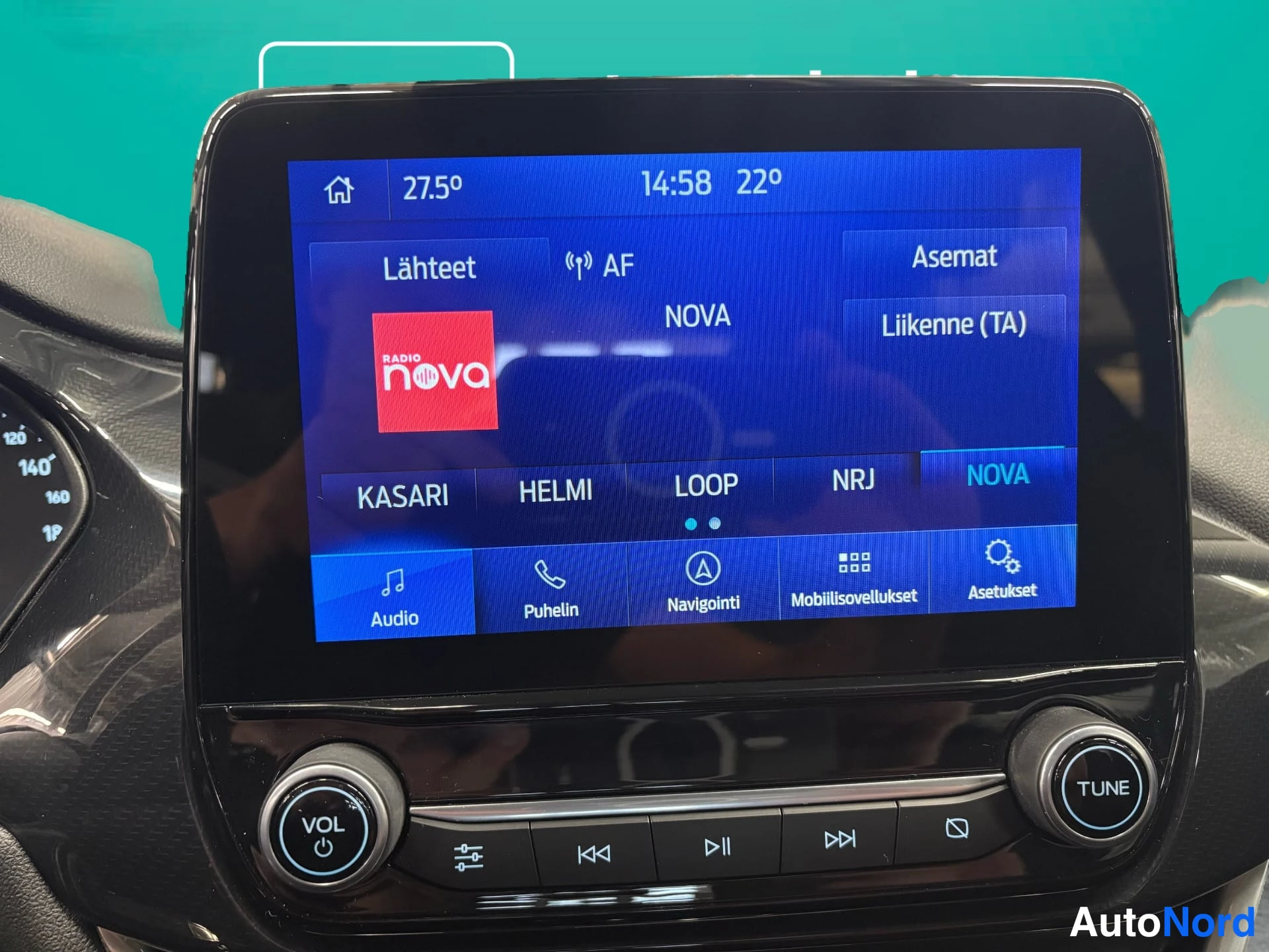 Valkoinen Ford Puma 2021, yksityiskohta, kuva 13
