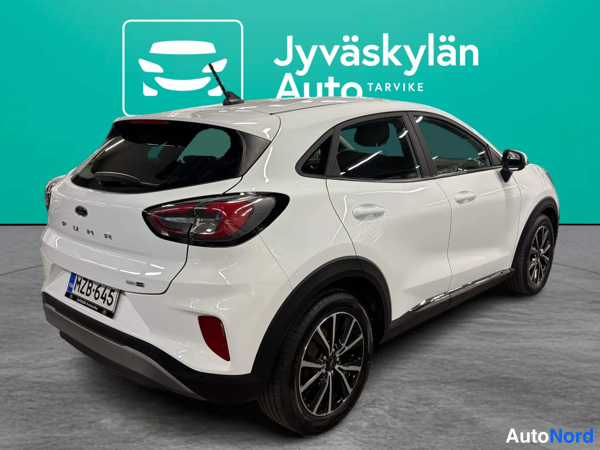 Valkoinen Ford Puma 2021, takaviisto, kuva 4