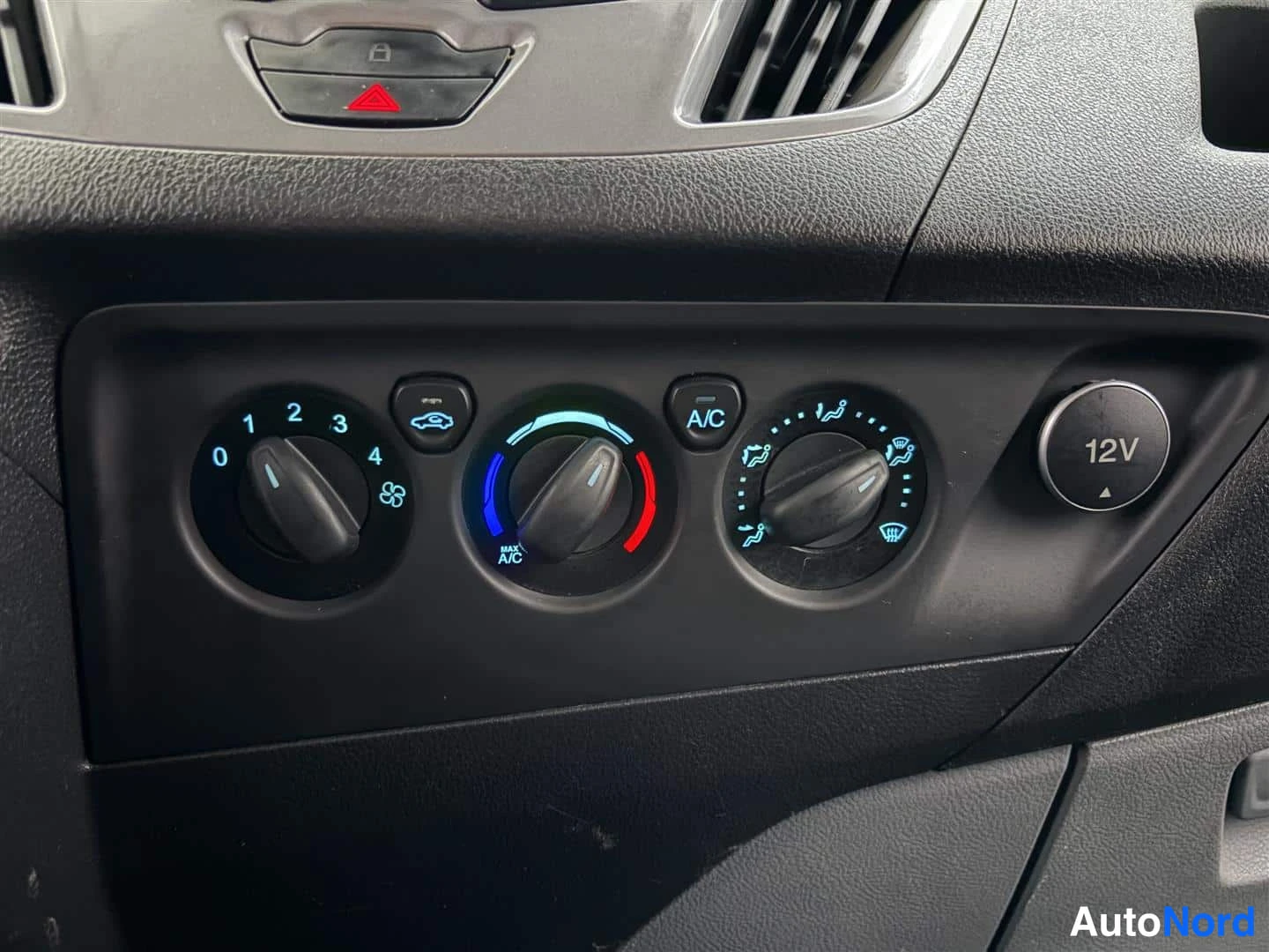Svart Ford Transit Custom 2014, detalj, bild 20