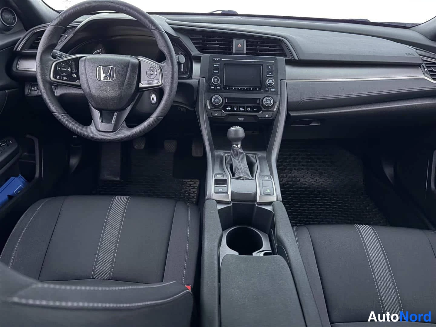 Hopea Honda Civic 2018, ohjaamo, kuva 13
