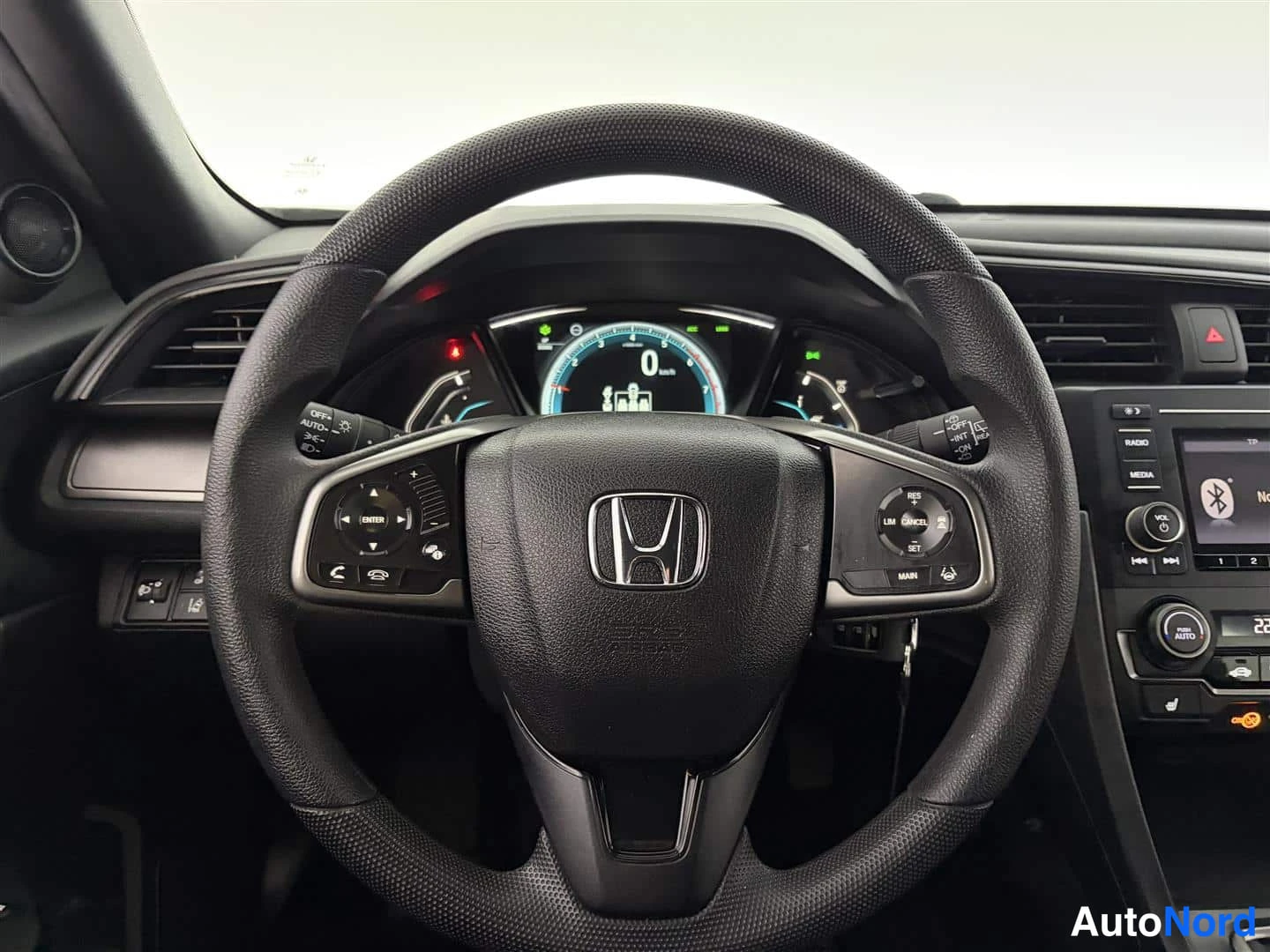 Hopea Honda Civic 2018, ohjaamo, kuva 15