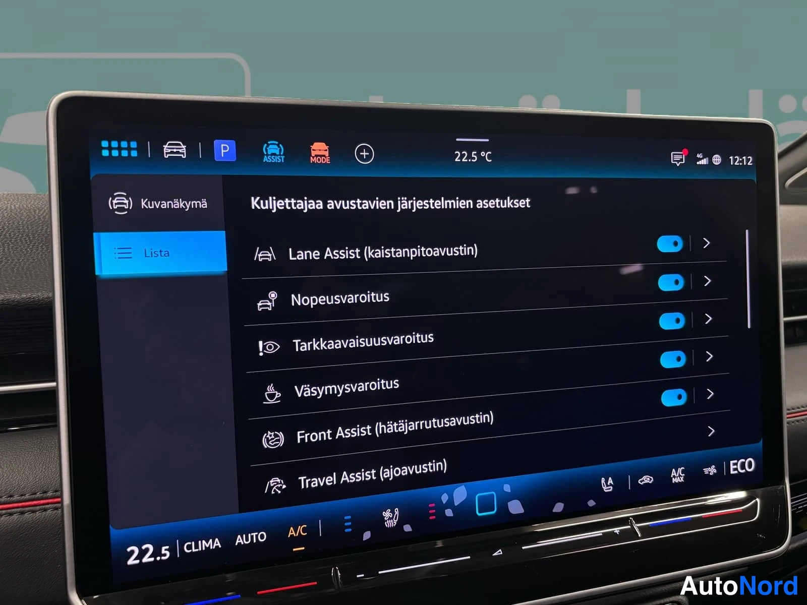 Musta Volkswagen ID.7 2026, yksityiskohta, kuva 24