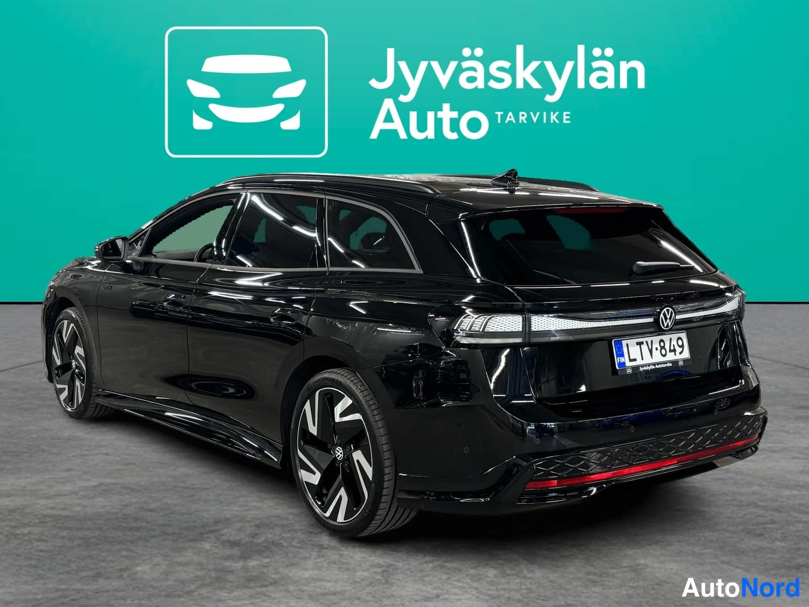 Musta Volkswagen ID.7 2026, takaviisto, kuva 5