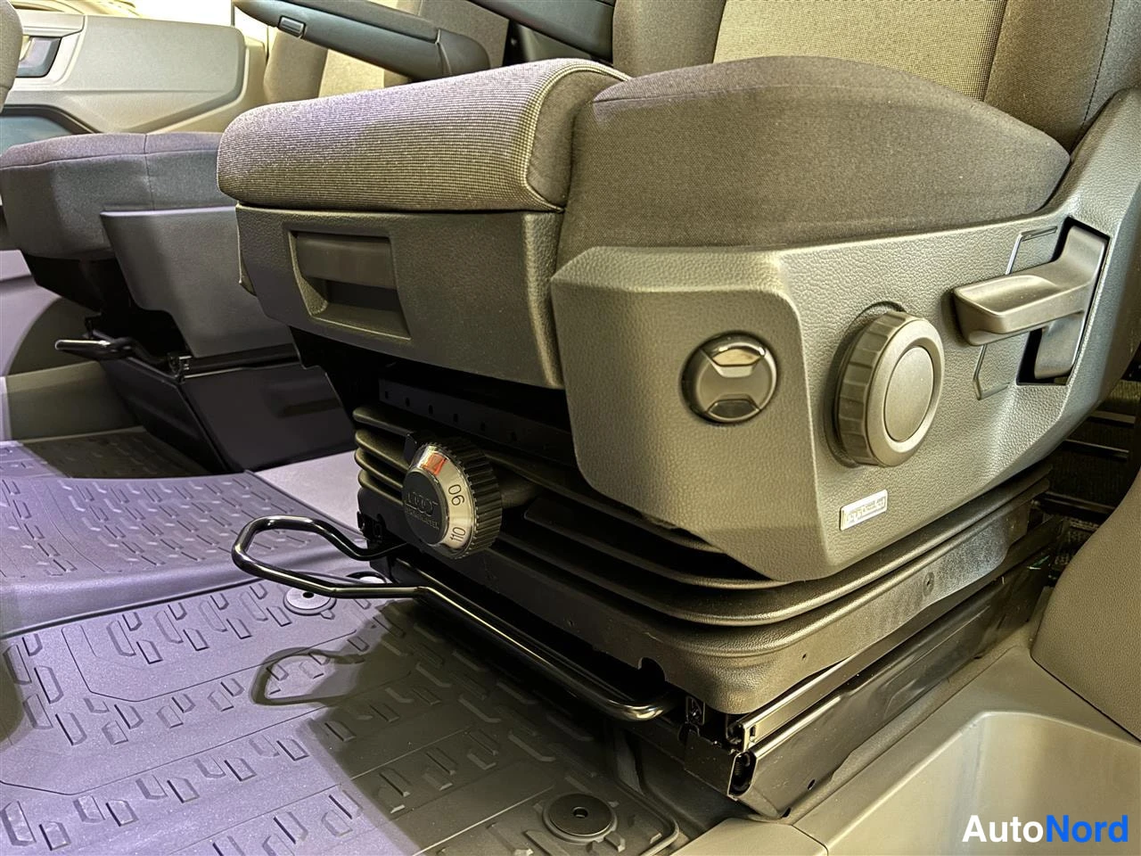 Valkoinen Volkswagen Crafter 2026, yksityiskohta, kuva 22