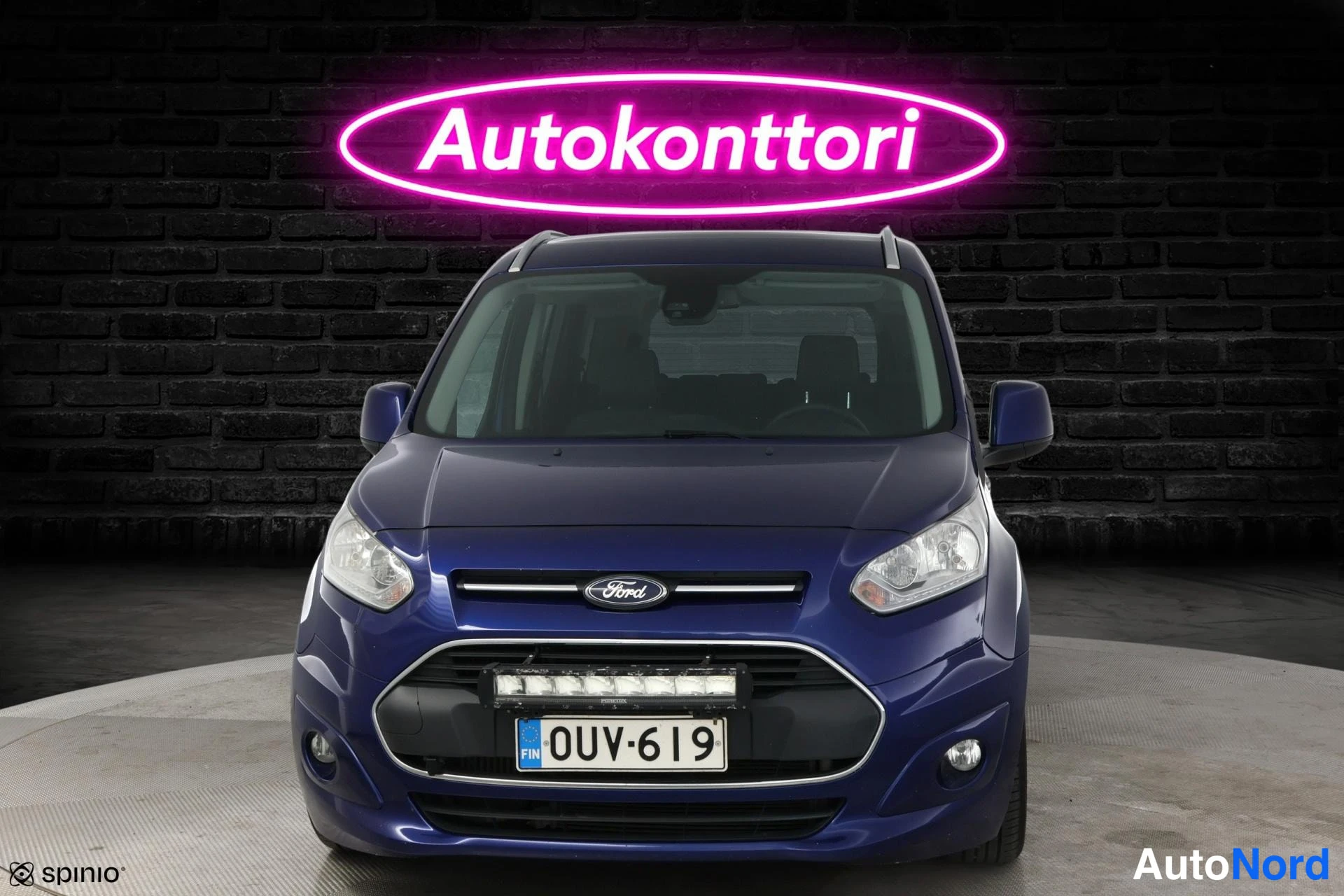 Sininen Ford Tourneo Connect 2016, edestä, kuva 3