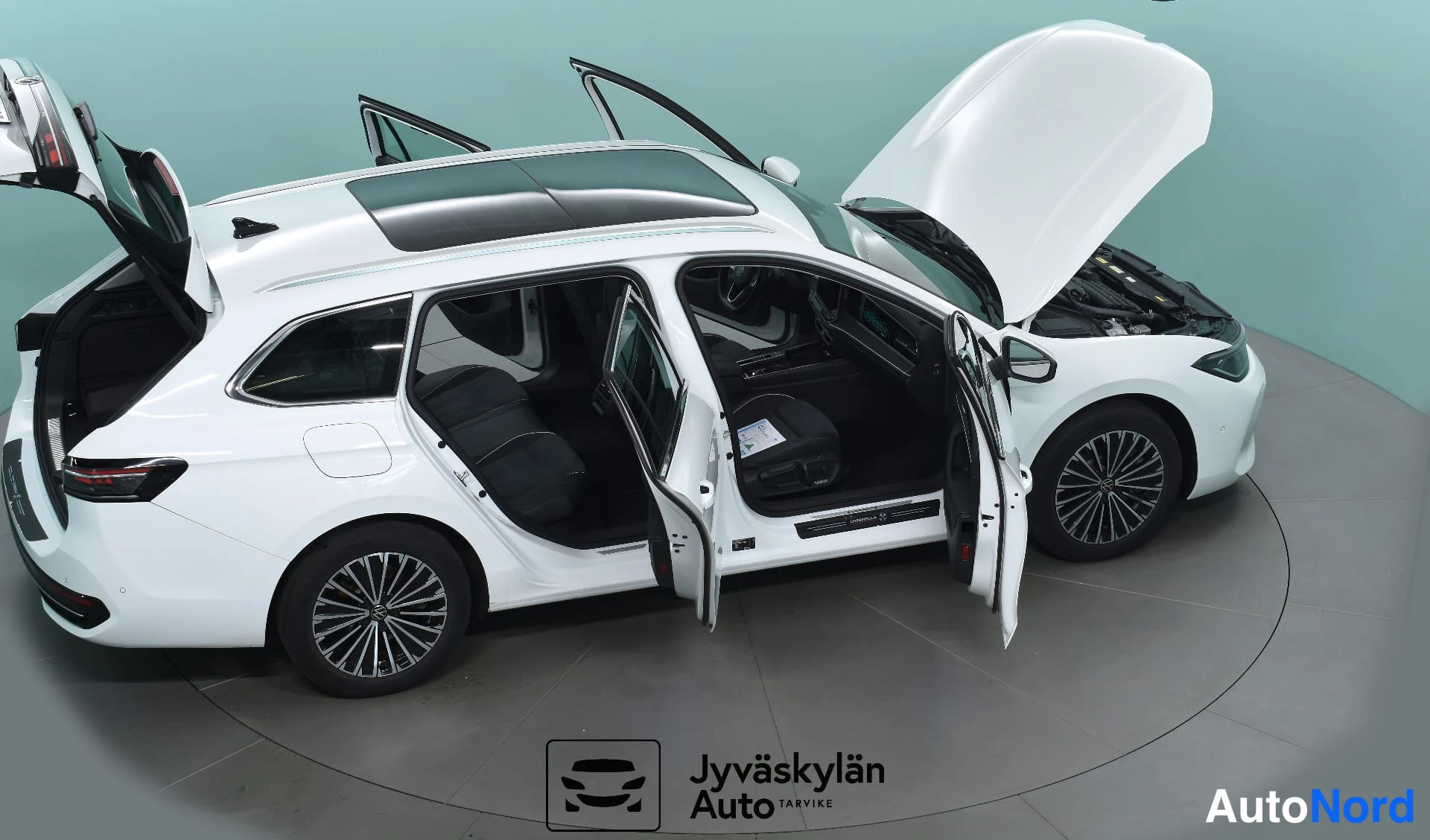 Valkoinen Volkswagen Passat 2024, takaviisto, kuva 9