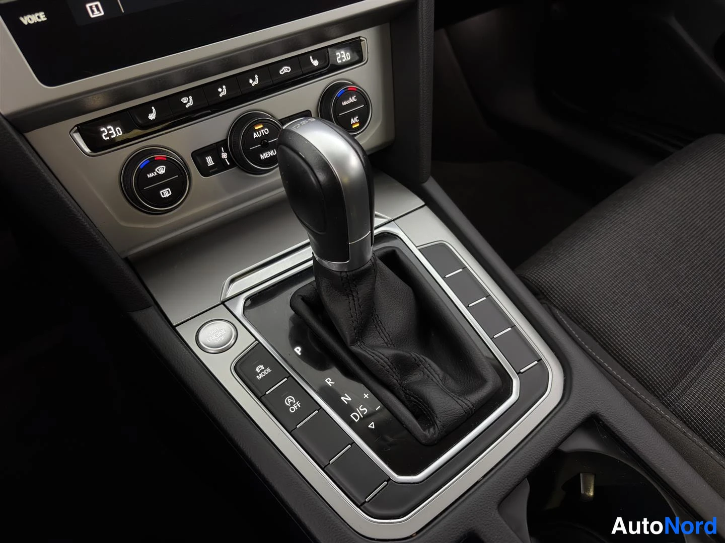 Harmaa Volkswagen Passat 2018, yksityiskohta, kuva 26
