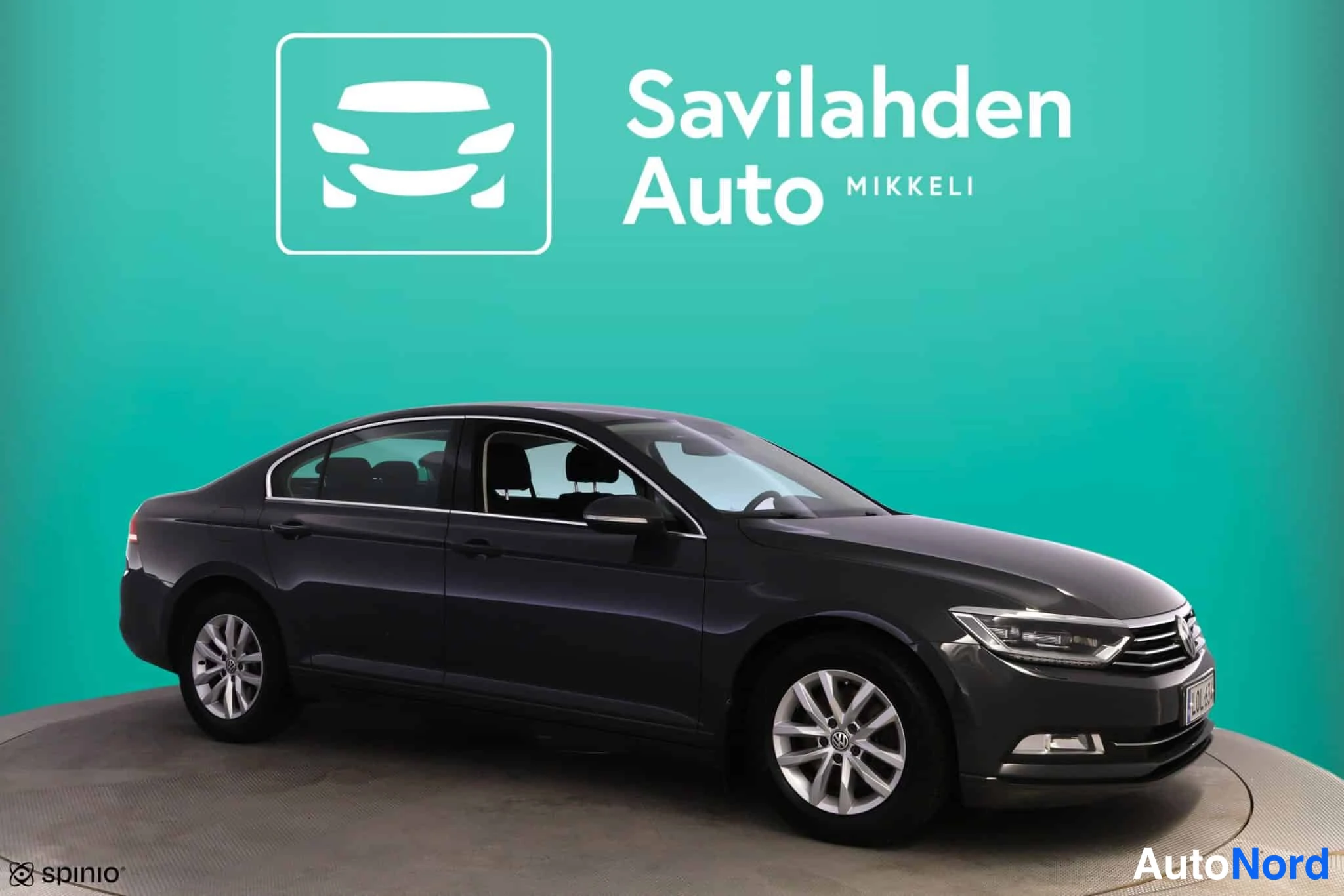 Harmaa Volkswagen Passat 2018, etuviisto, keula oikealle, kuva 3
