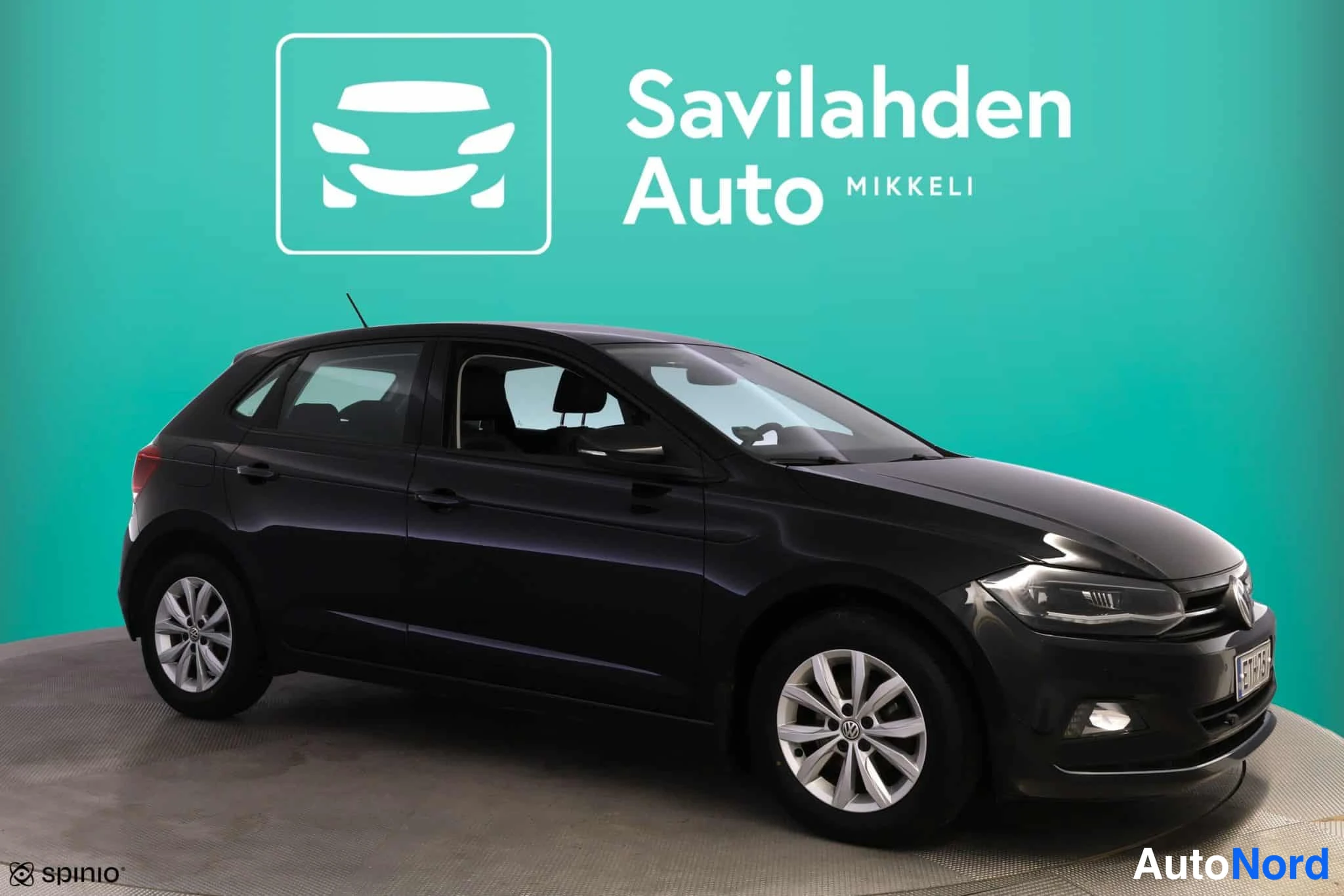 Musta Volkswagen Polo 2020, etuviisto, keula oikealle, kuva 3