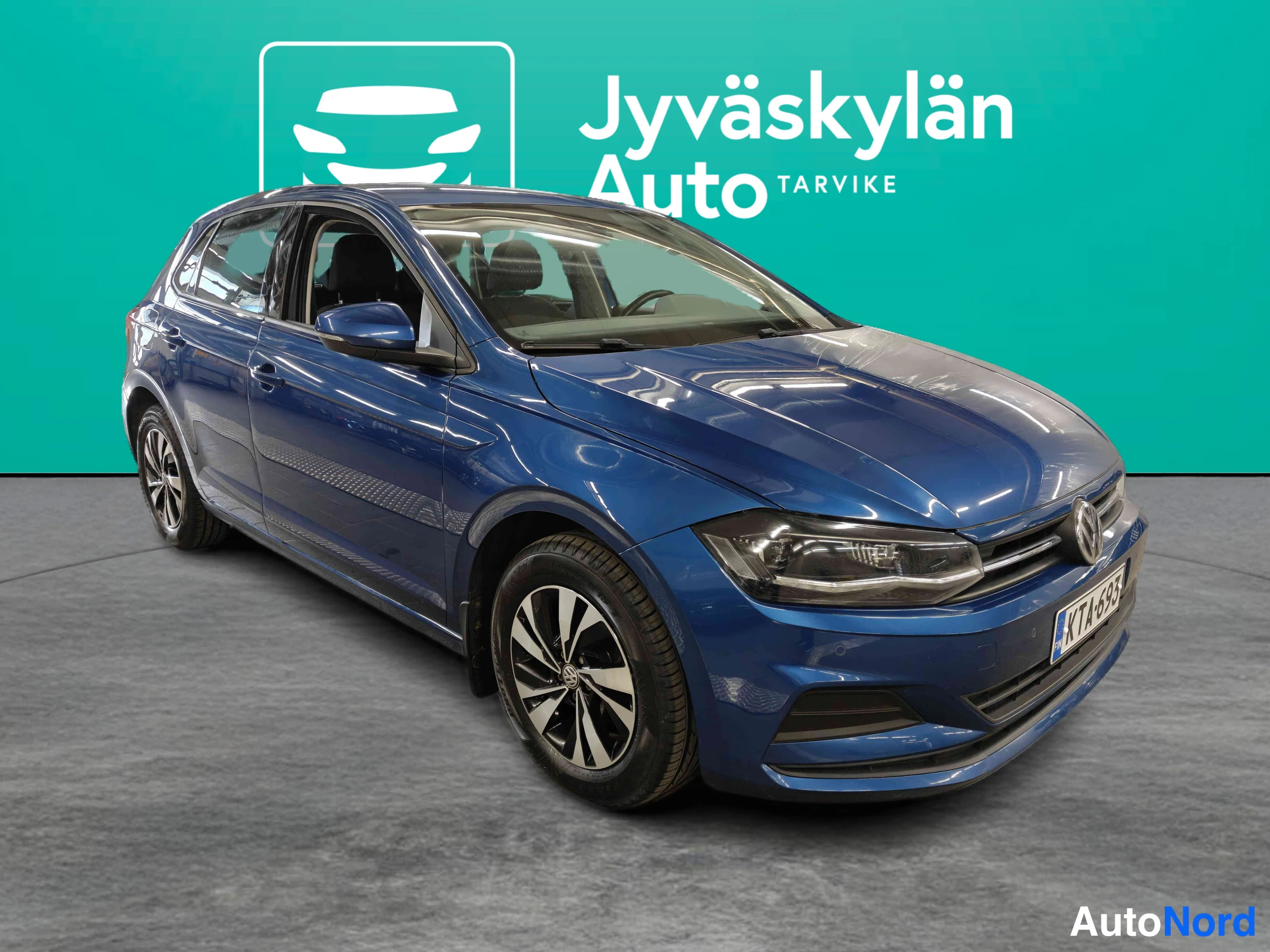 Sininen Volkswagen Polo 2018, etuviisto, keula oikealle, kuva 4
