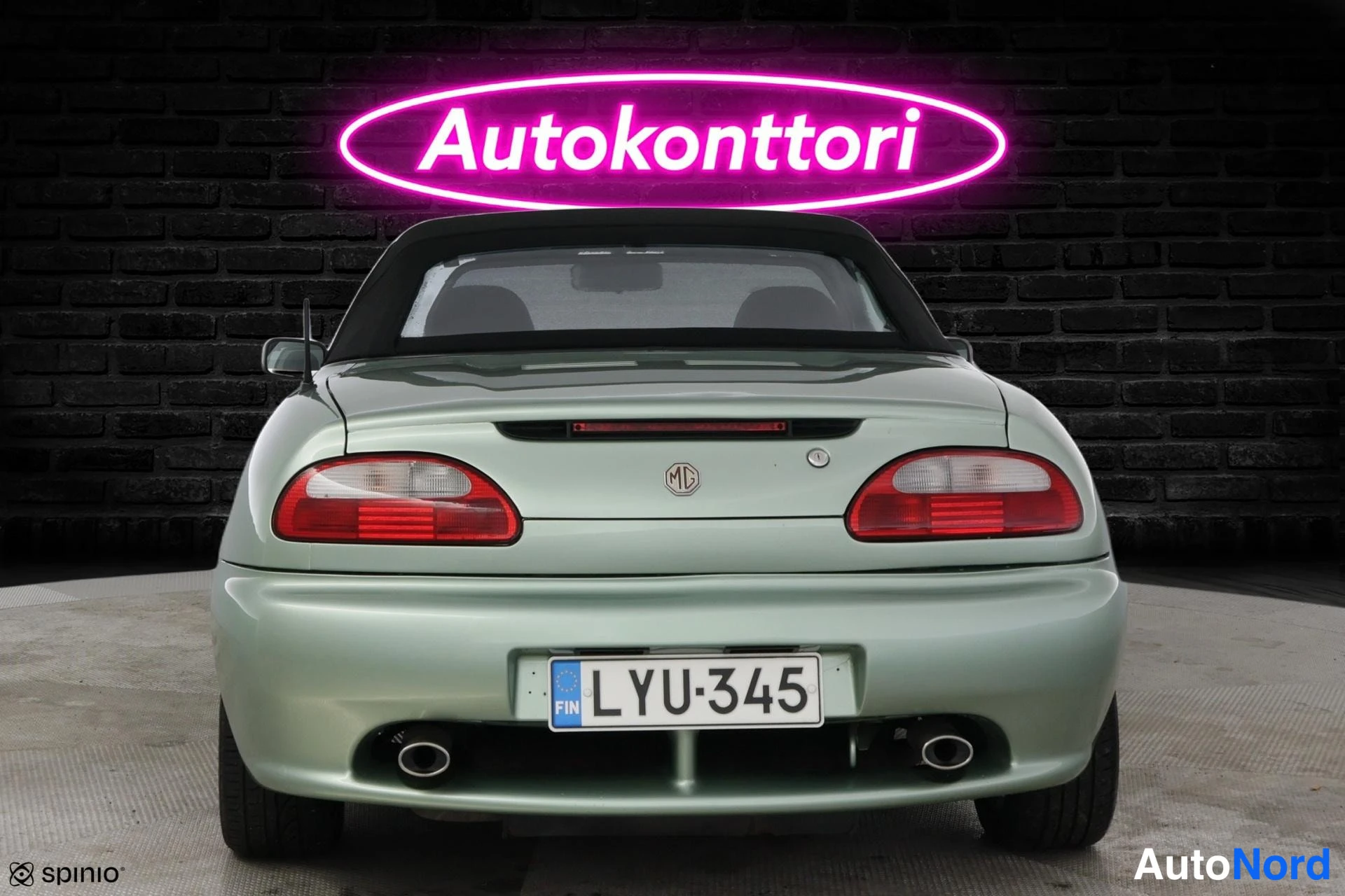Grön MG F 2001, bakifrån, bild 6