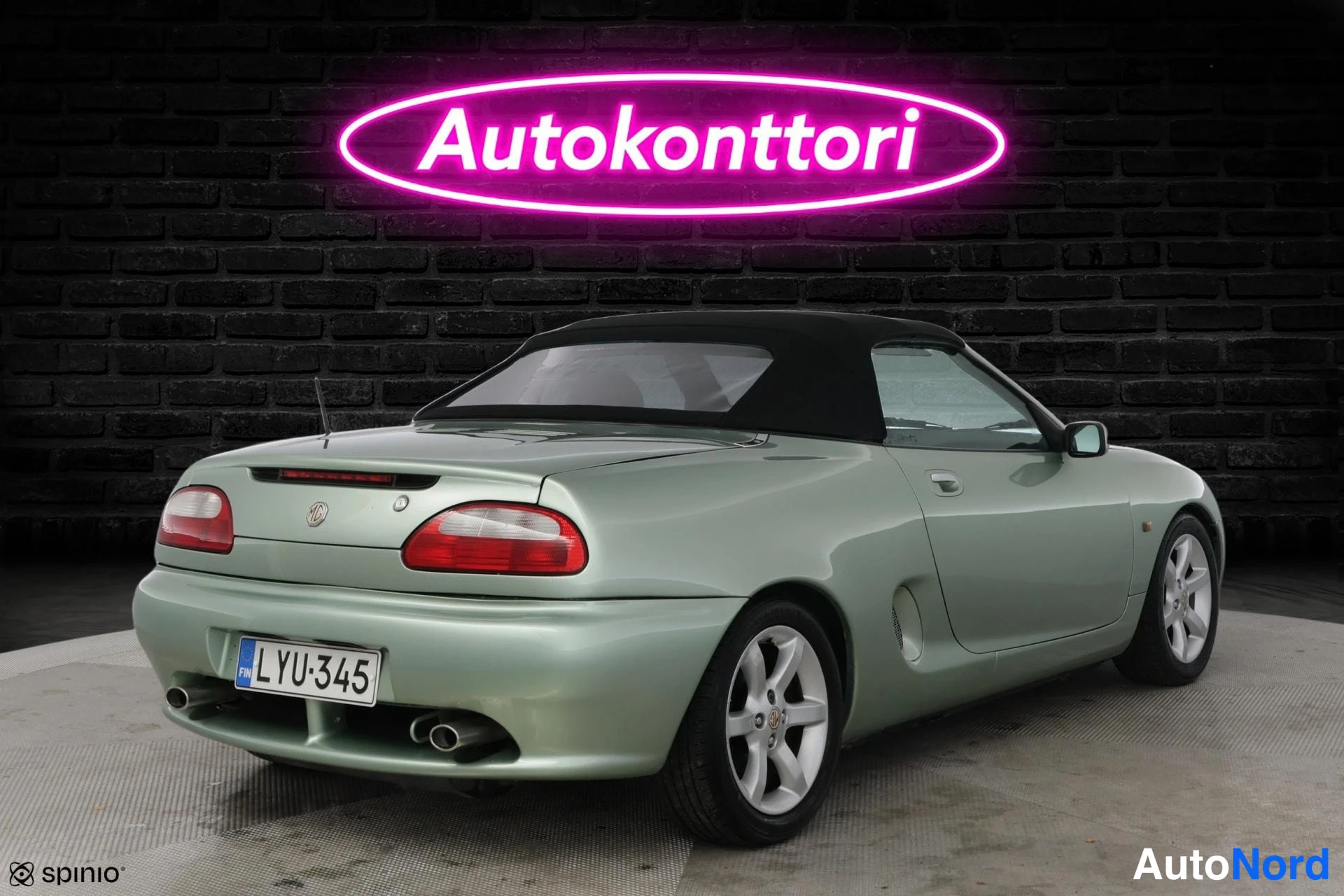 Grön MG F 2001, snett bakifrån, bild 5