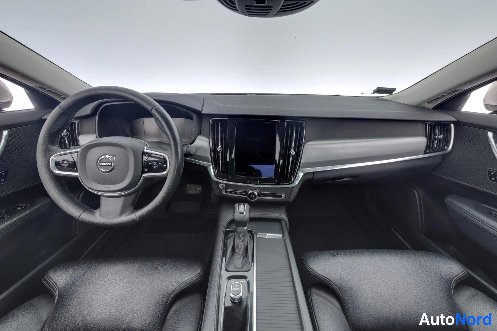 Beige Volvo S90 2017, ohjaamo, kuva 7