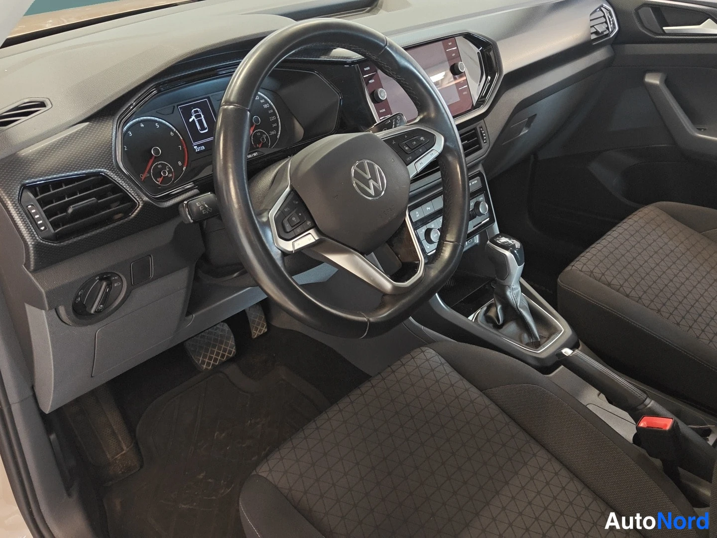 Copper Volkswagen T-Cross 2021, cockpit, photo 7