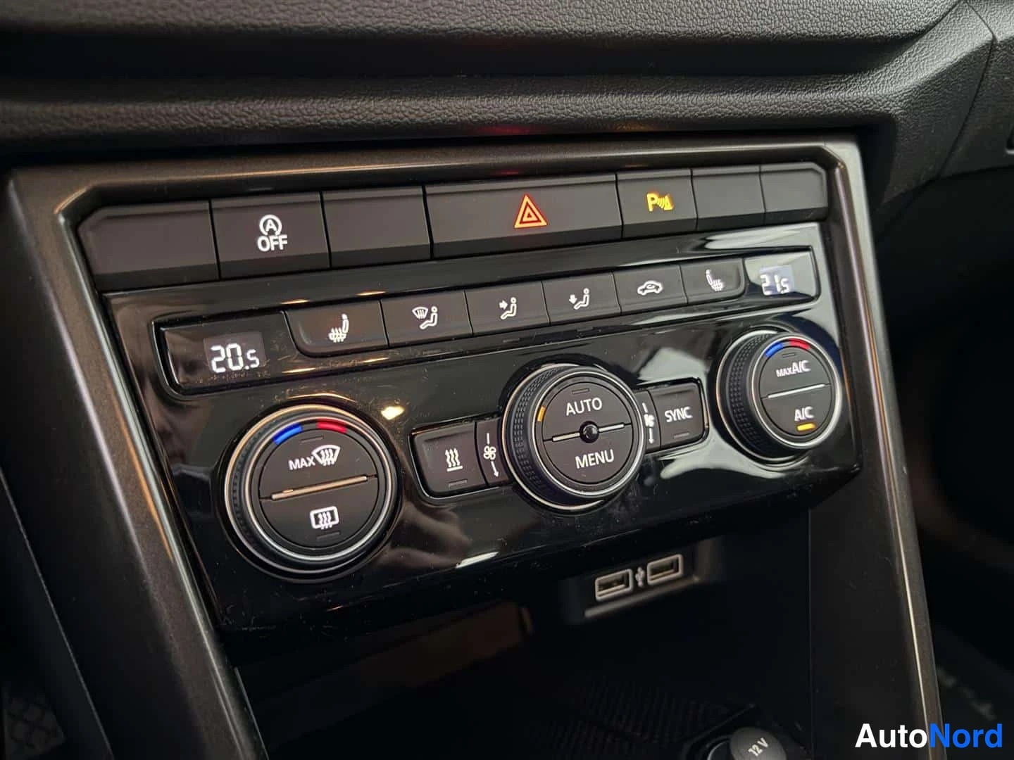 Sininen Volkswagen T-Roc 2019, yksityiskohta, kuva 28