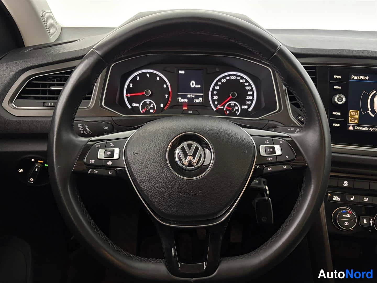 Sininen Volkswagen T-Roc 2019, ohjaamo, kuva 18