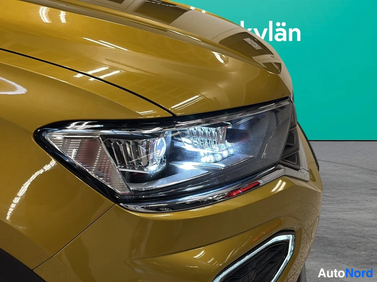 Keltainen Volkswagen T-Roc 2018, yksityiskohta, kuva 20