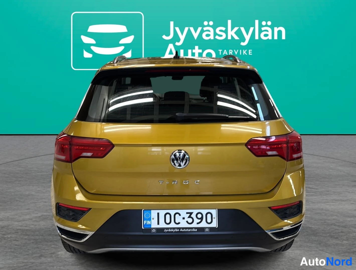 Keltainen Volkswagen T-Roc 2018, takaa, kuva 5