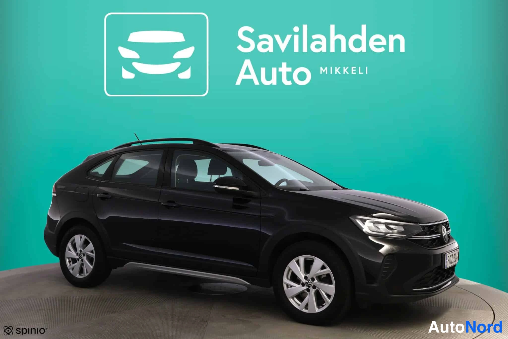 Musta Volkswagen Taigo 2021, etuviisto, keula oikealle, kuva 3