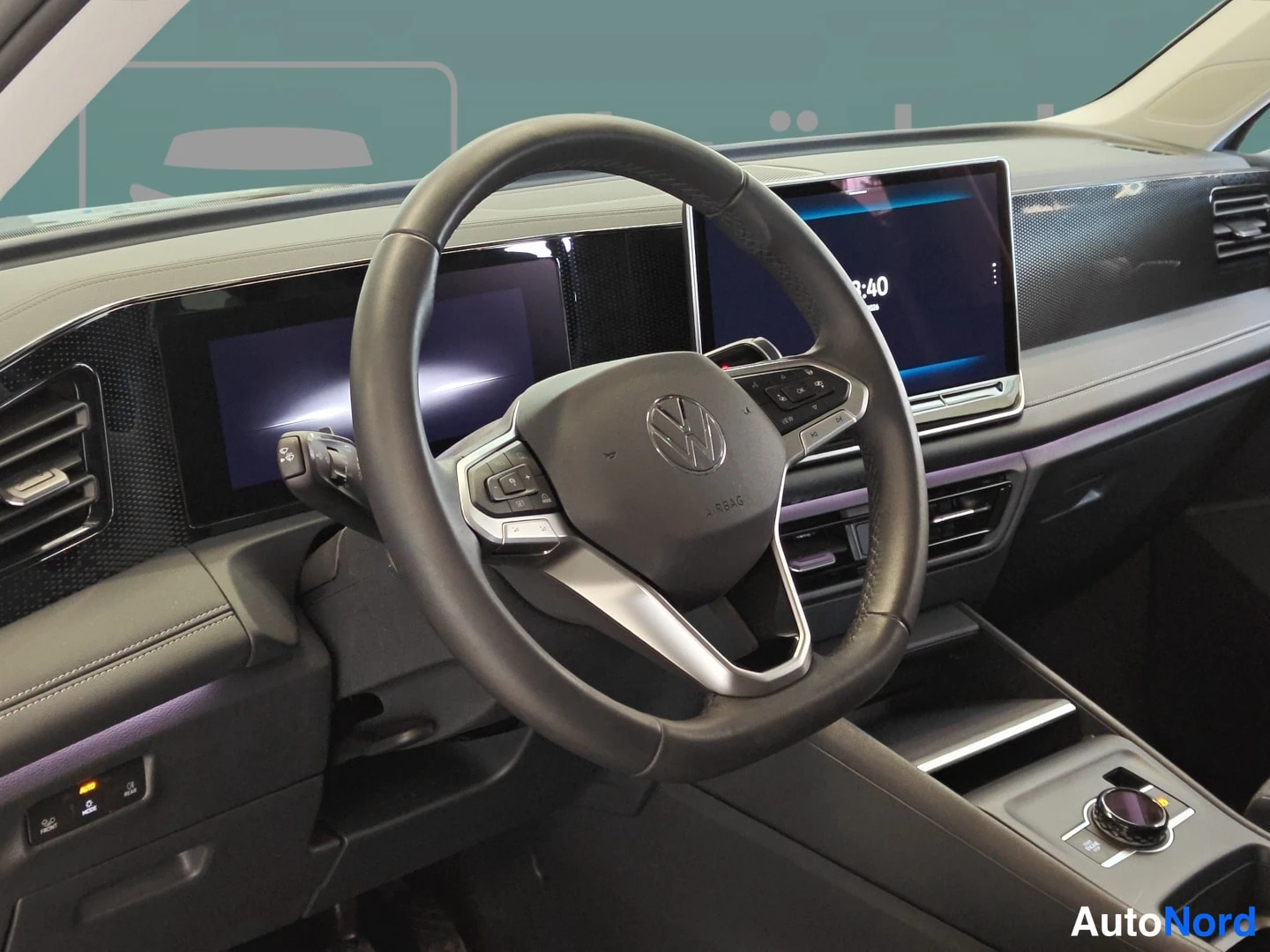 Hopea Volkswagen Tiguan 2024, ohjaamo, kuva 9