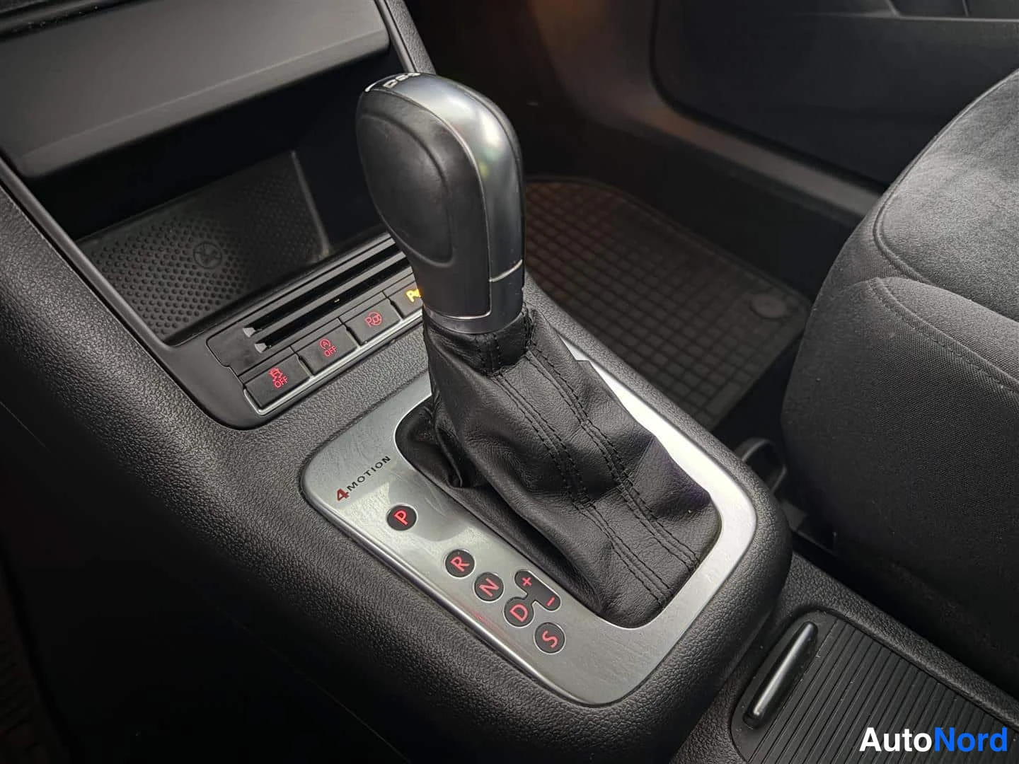 Hopea Volkswagen Tiguan 2012, yksityiskohta, kuva 27