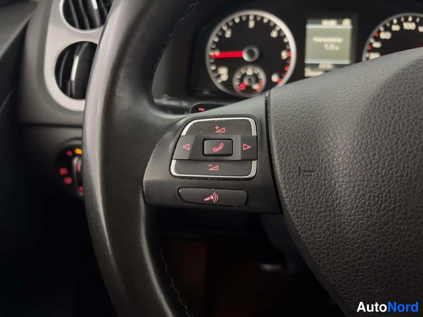 Hopea Volkswagen Tiguan 2012, yksityiskohta, kuva 28