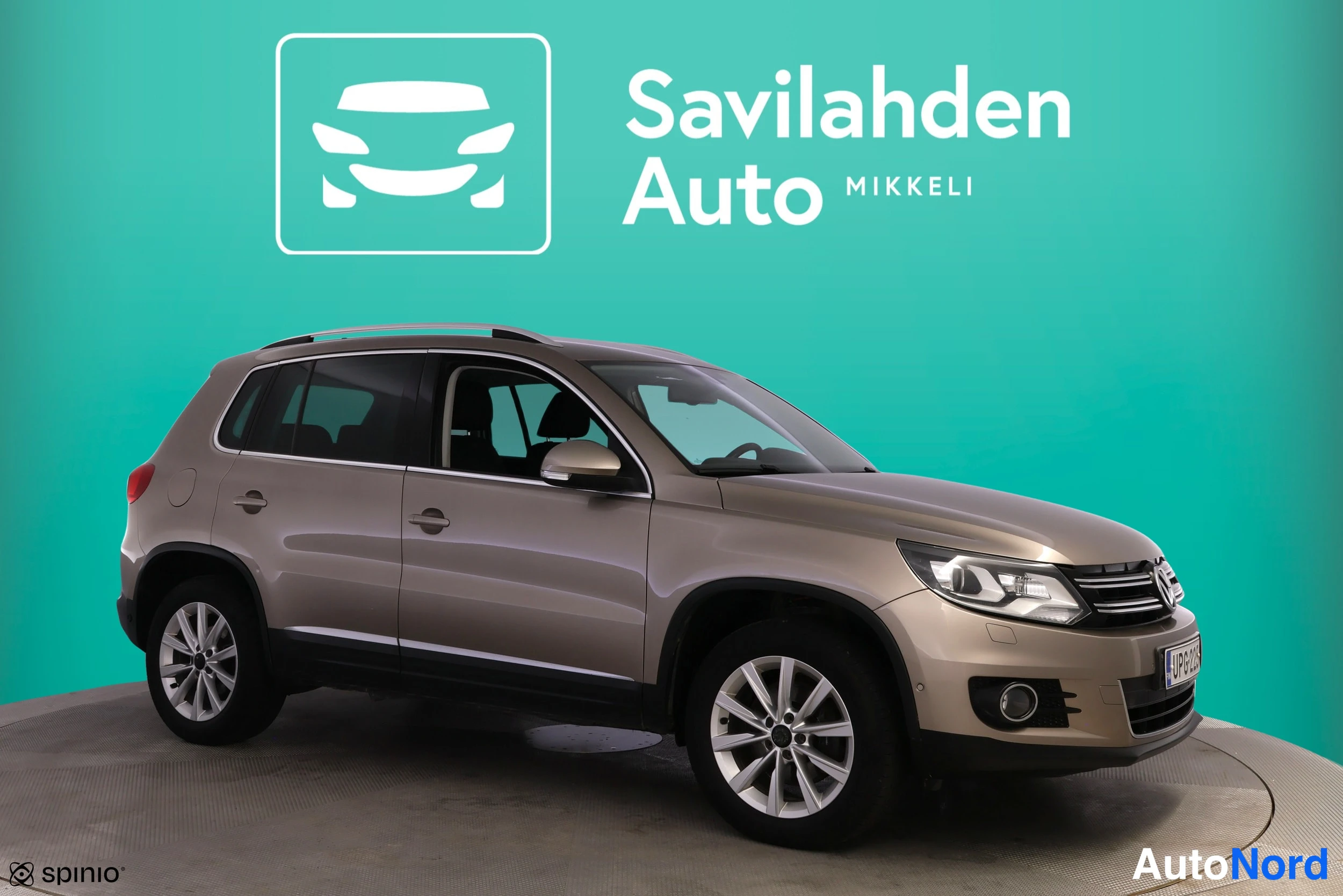 Hopea Volkswagen Tiguan 2012, etuviisto, keula oikealle, kuva 4