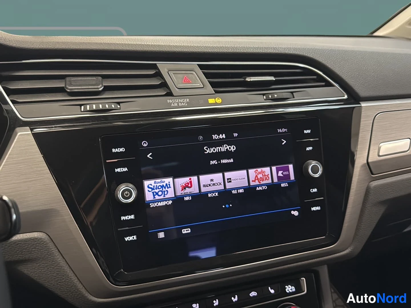 Harmaa Volkswagen Touran 2018, yksityiskohta, kuva 22