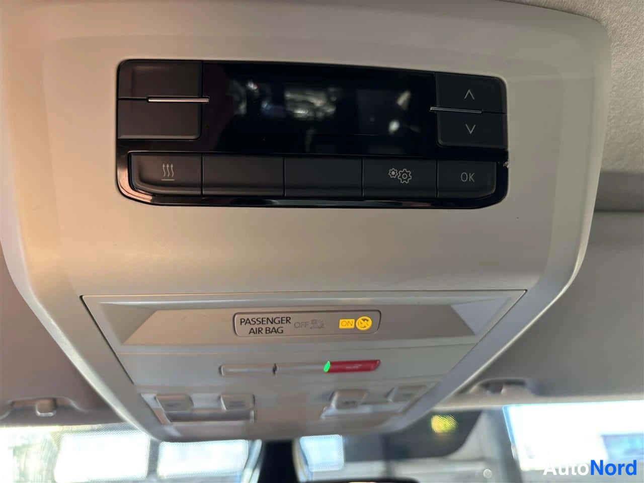 Blå Volkswagen Transporter 2021, detalj, bild 19