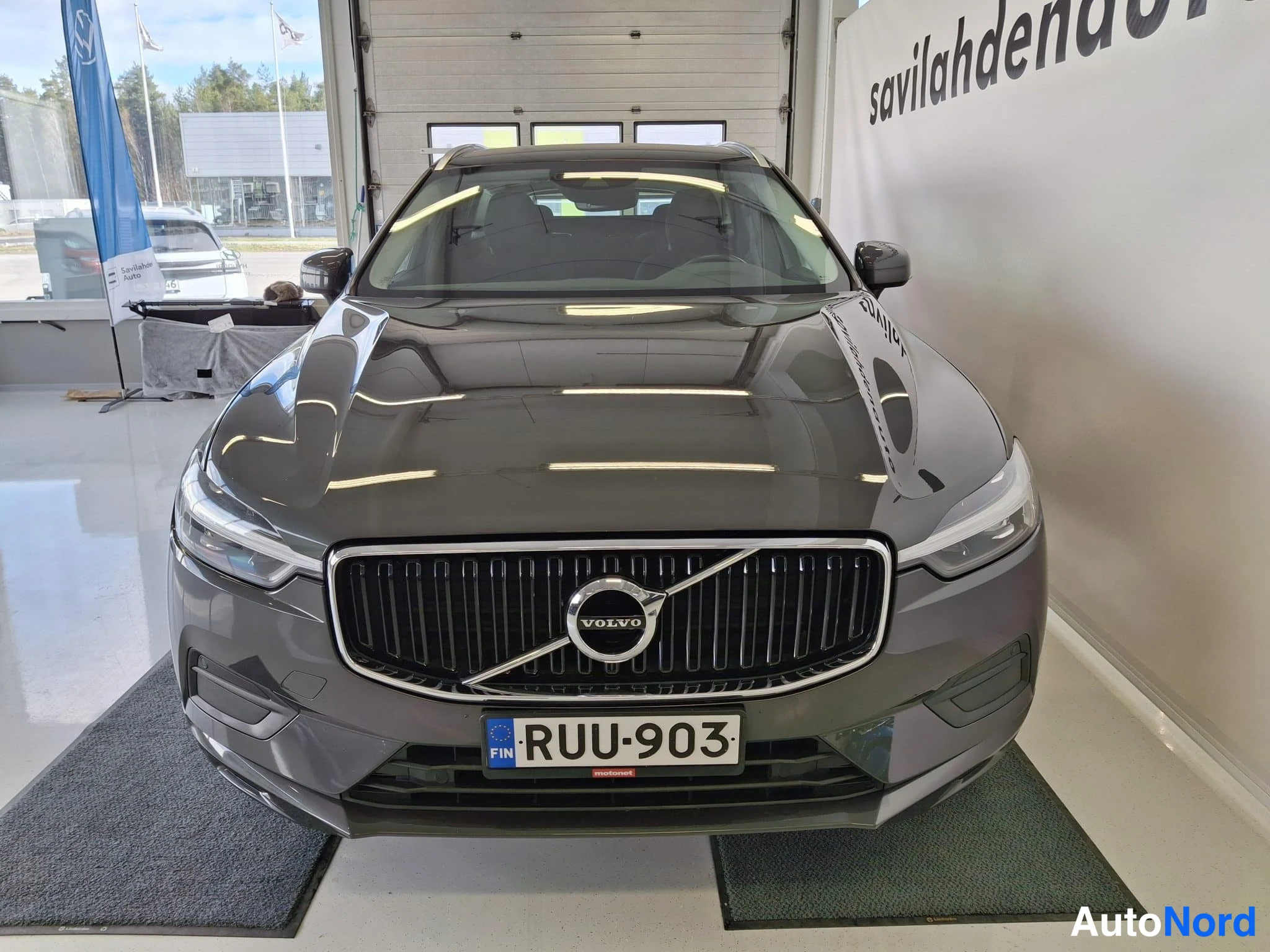 Harmaa Volvo XC60 2021, edestä, kuva 5