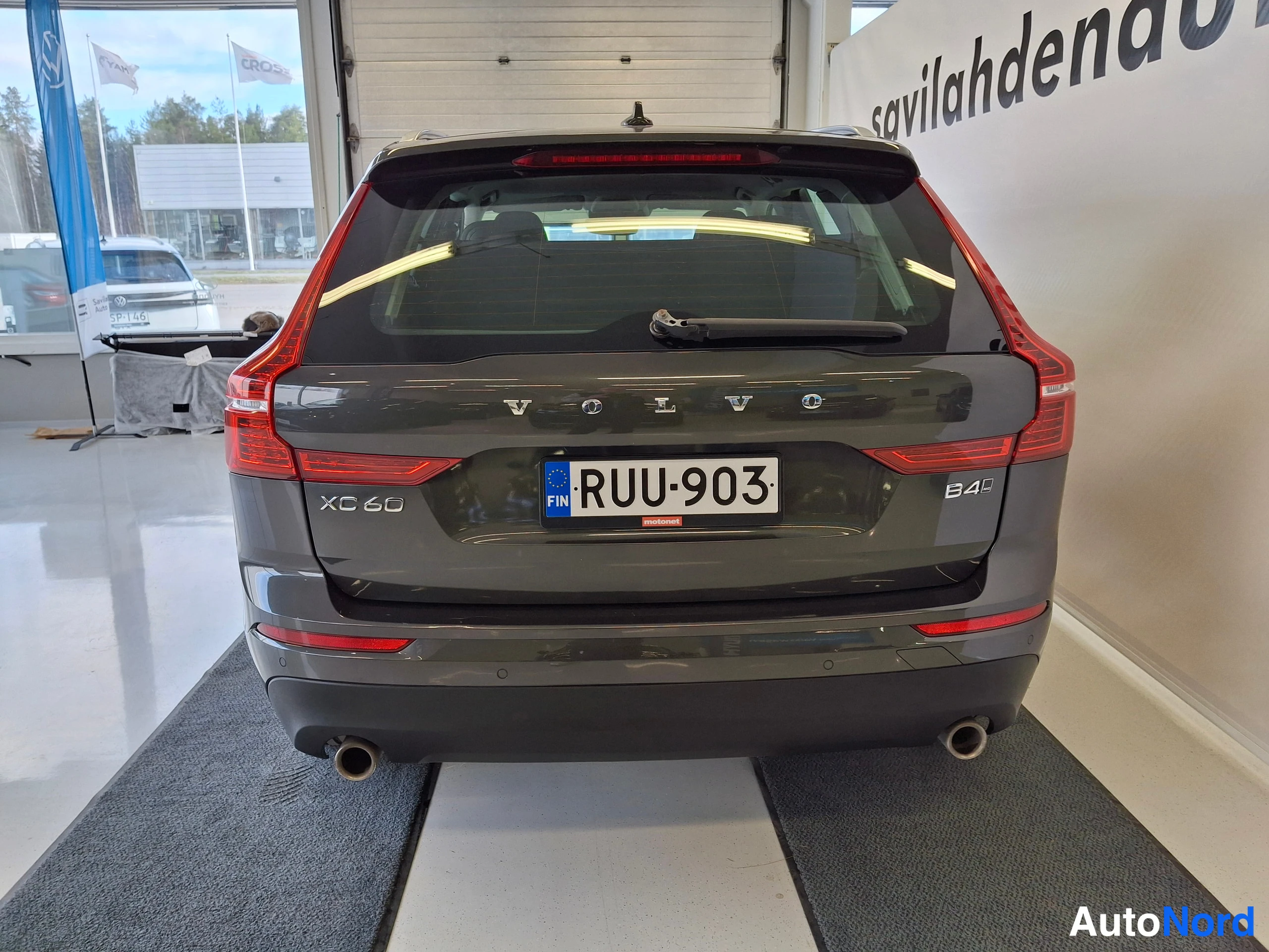 Harmaa Volvo XC60 2021, takaa, kuva 12