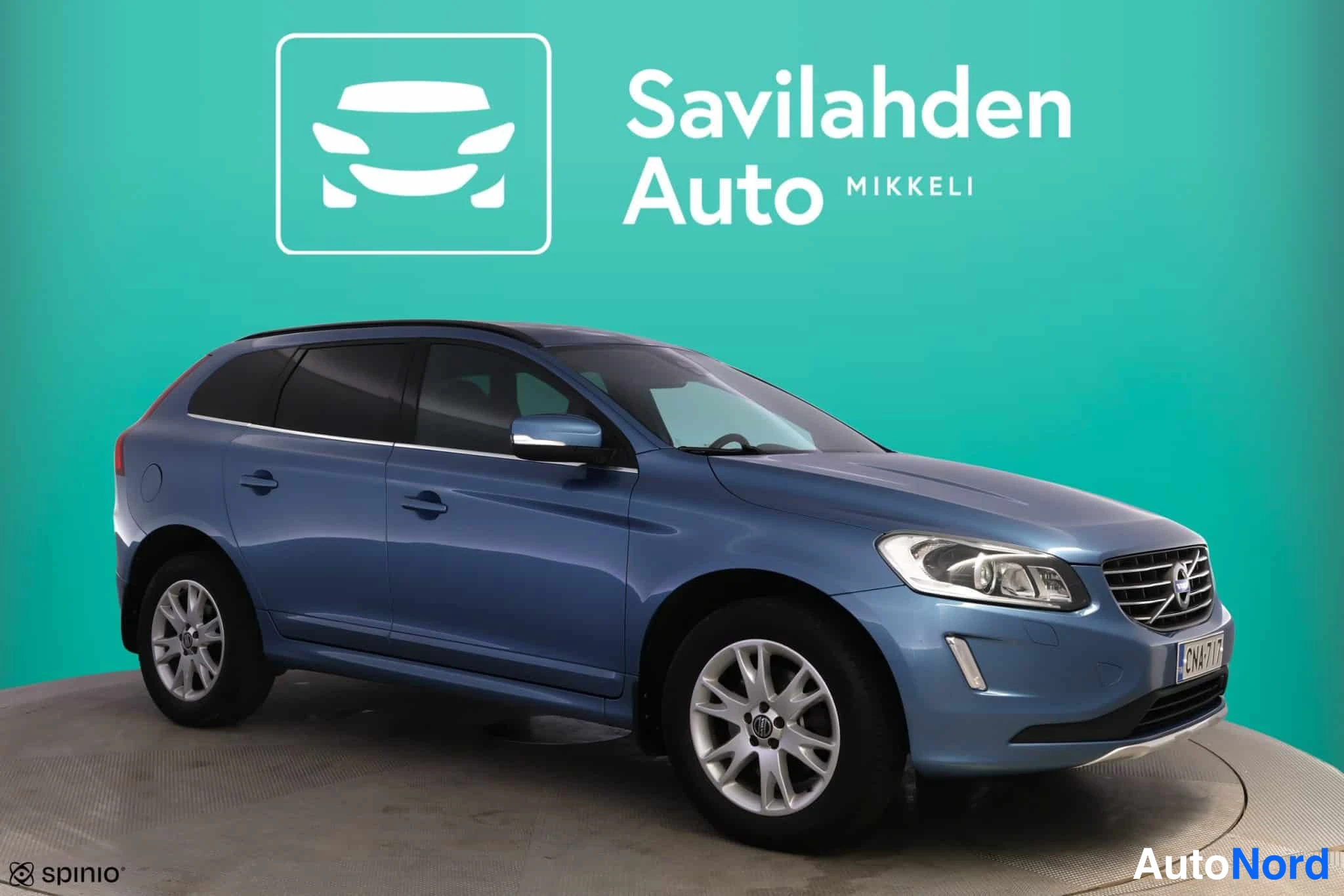 Sininen Volvo XC60 2015, etuviisto, keula oikealle, kuva 3