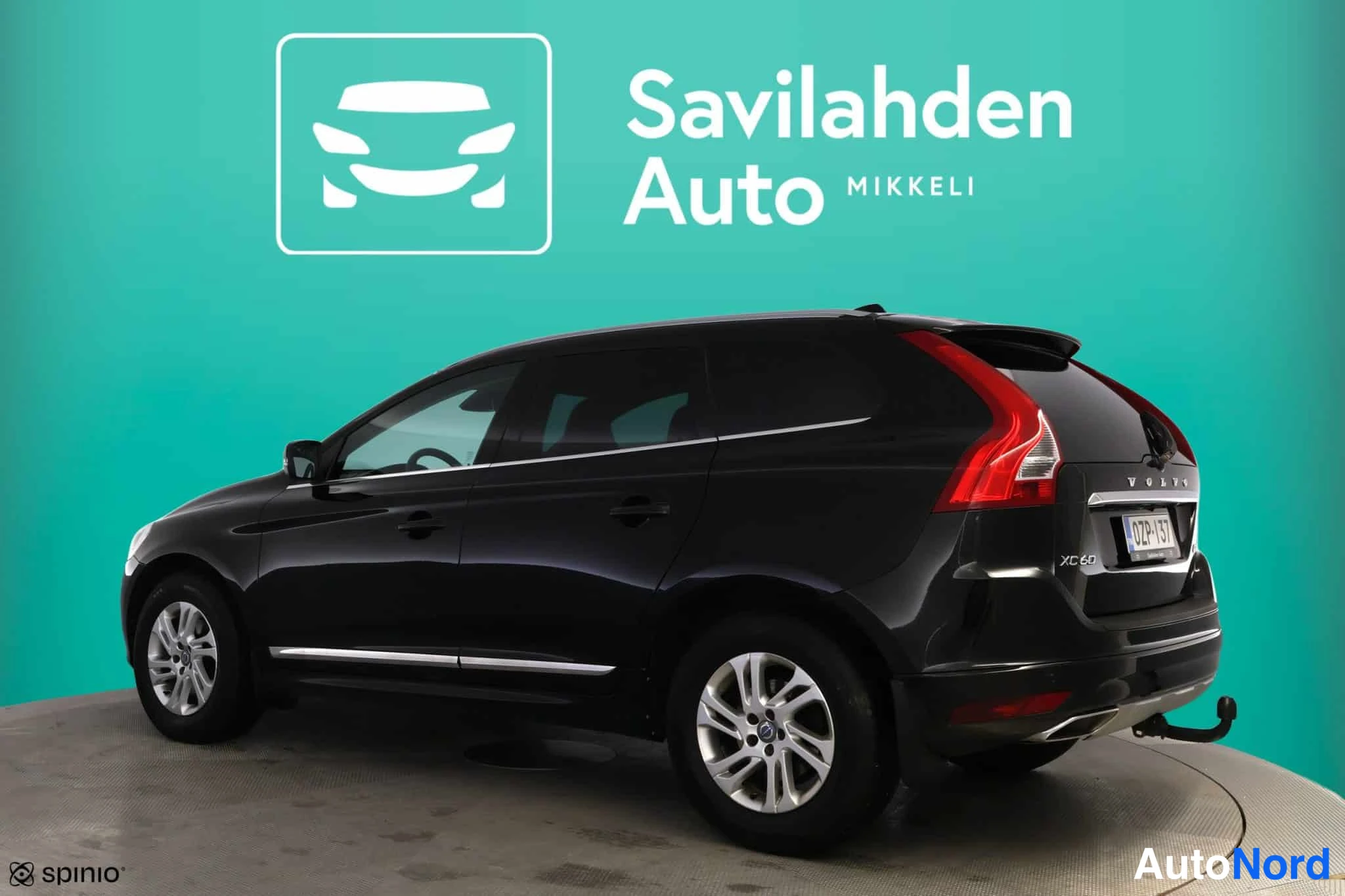 Musta Volvo XC60 2016, takaviisto, kuva 7