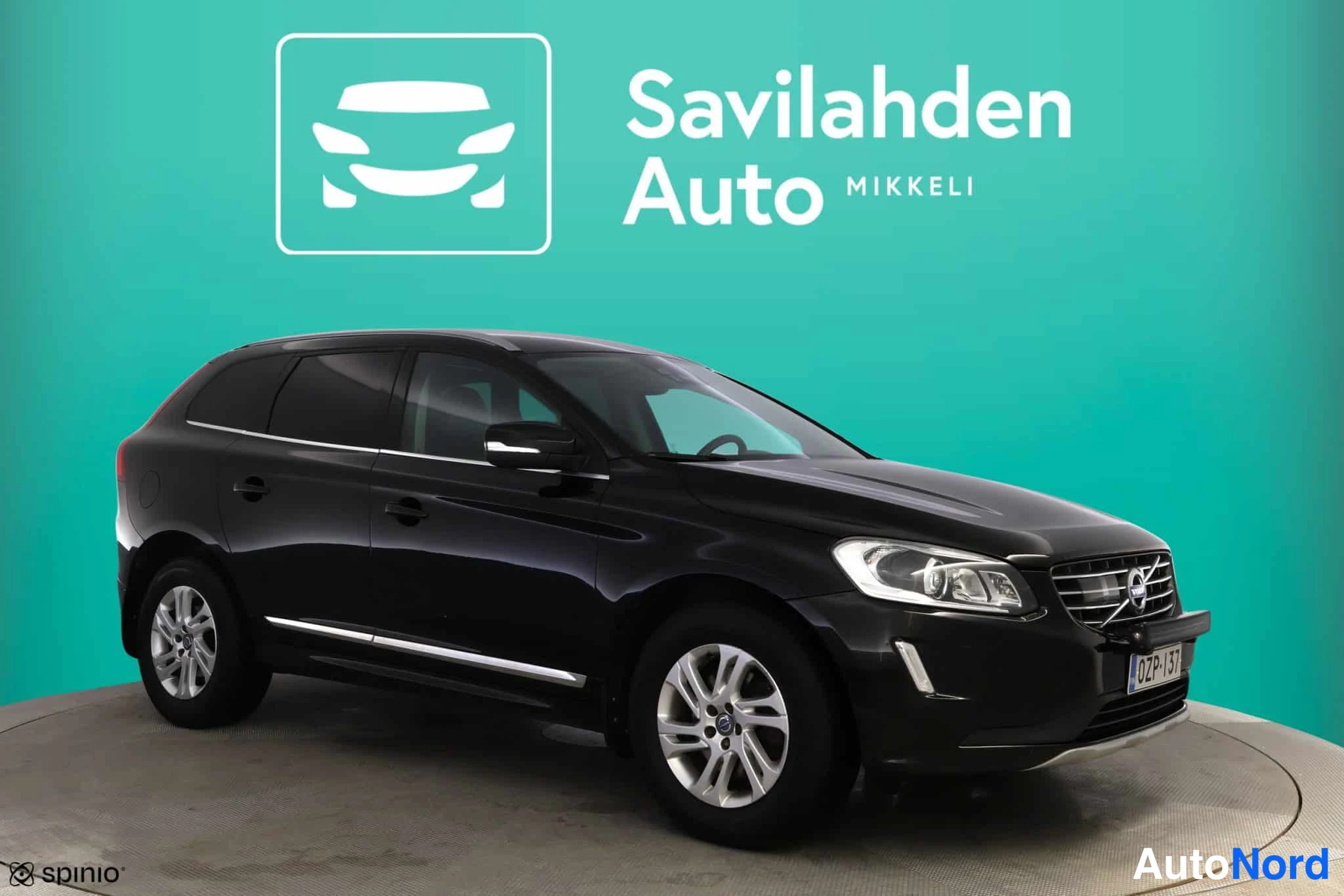 Musta Volvo XC60 2016, etuviisto, keula oikealle, kuva 5