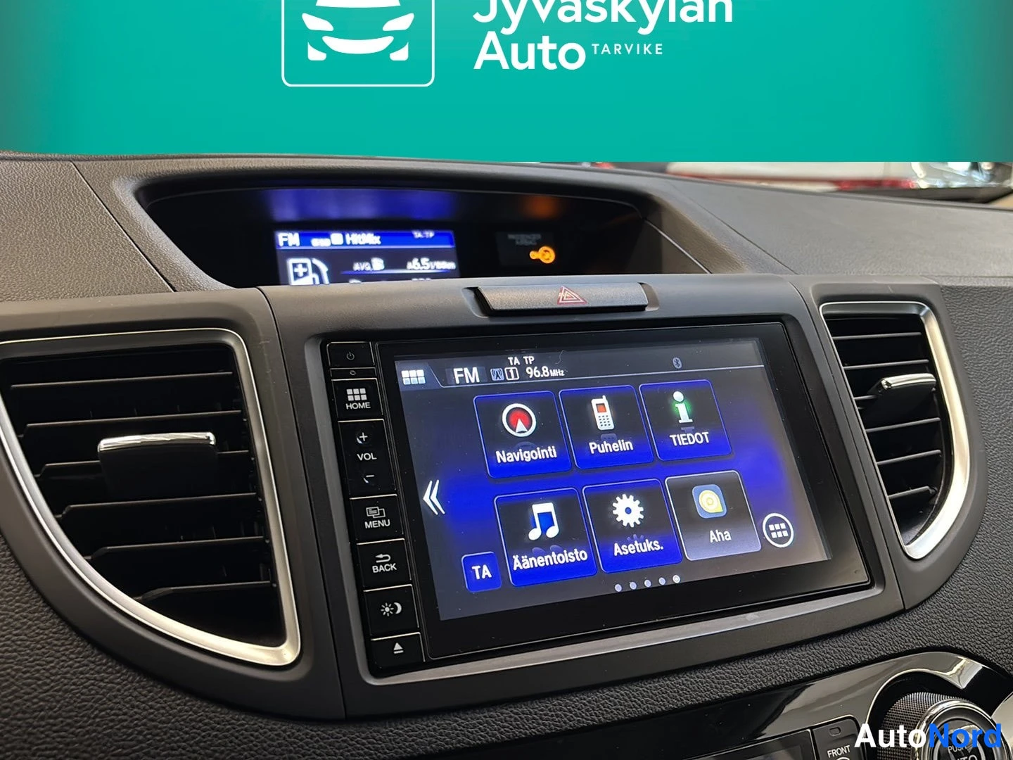 Punainen Honda CR-V 2018, yksityiskohta, kuva 14