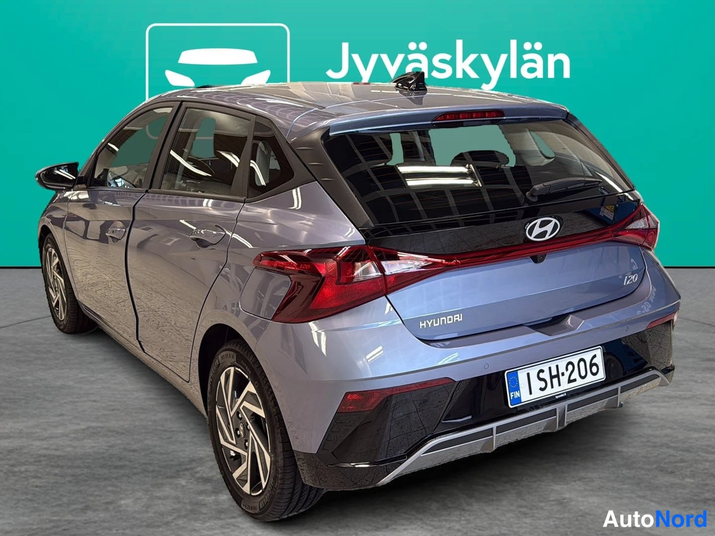 Sininen Hyundai i20 2025, takaviisto, kuva 5