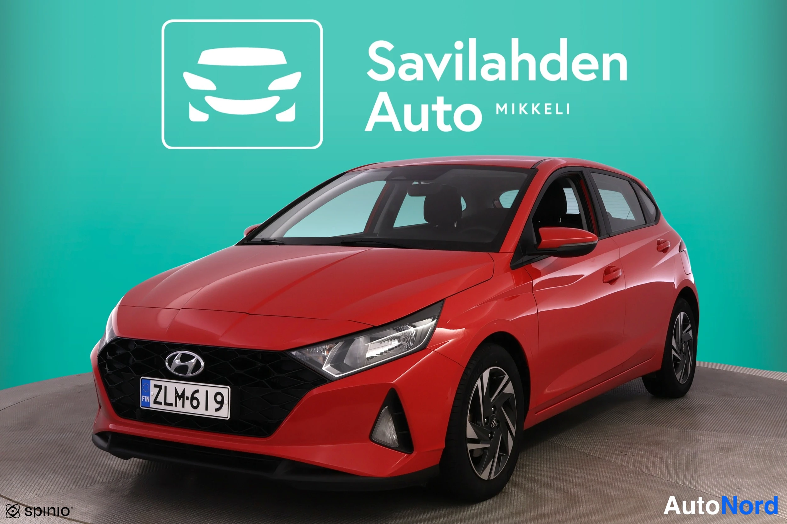 Punainen Hyundai i20 2021, etuviisto, keula vasemmalle, kuva 2