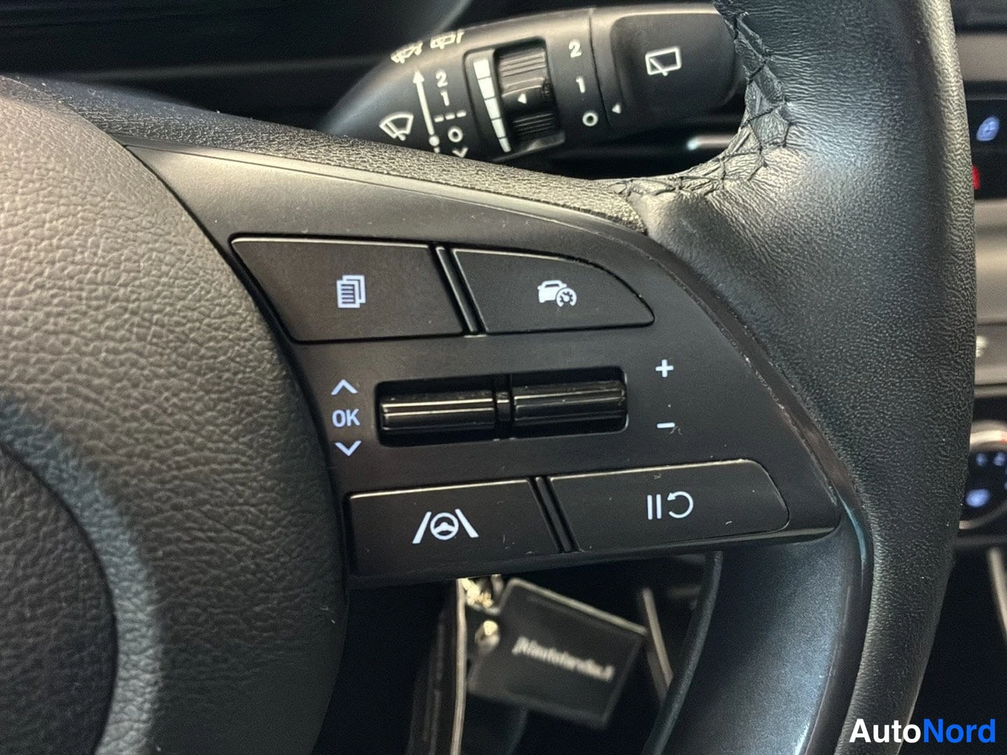 Punainen Hyundai i20 2021, yksityiskohta, kuva 17