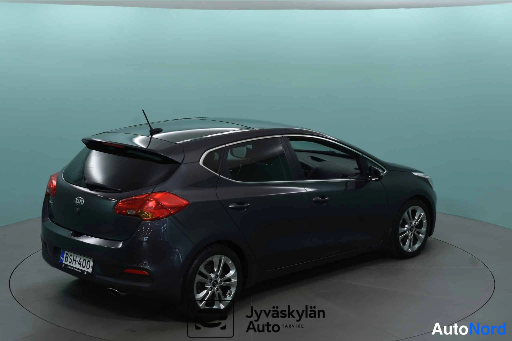 Harmaa Kia Ceed 2012, takaviisto, kuva 19