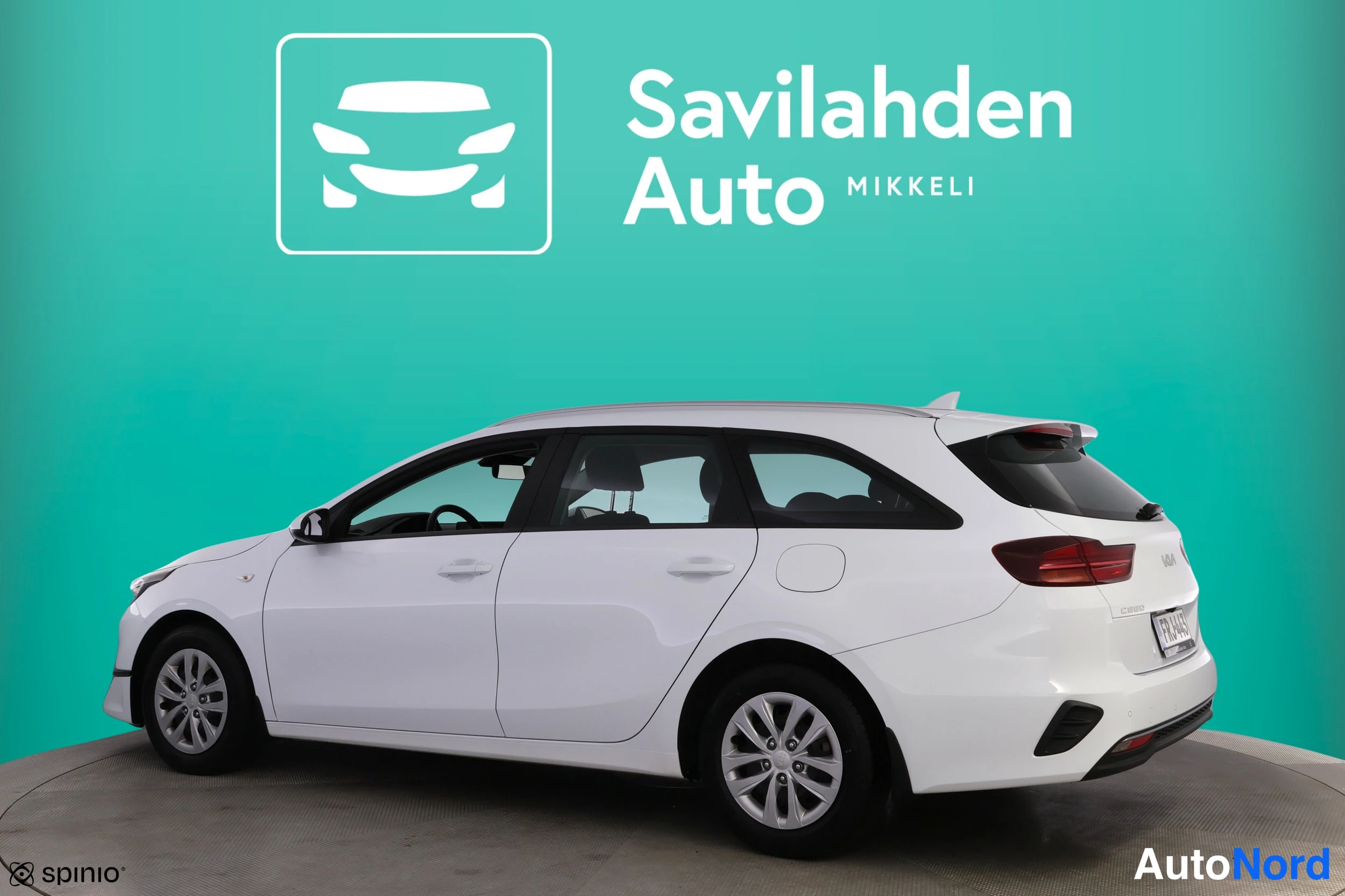 Valkoinen Kia Ceed 2023, takaviisto, kuva 7