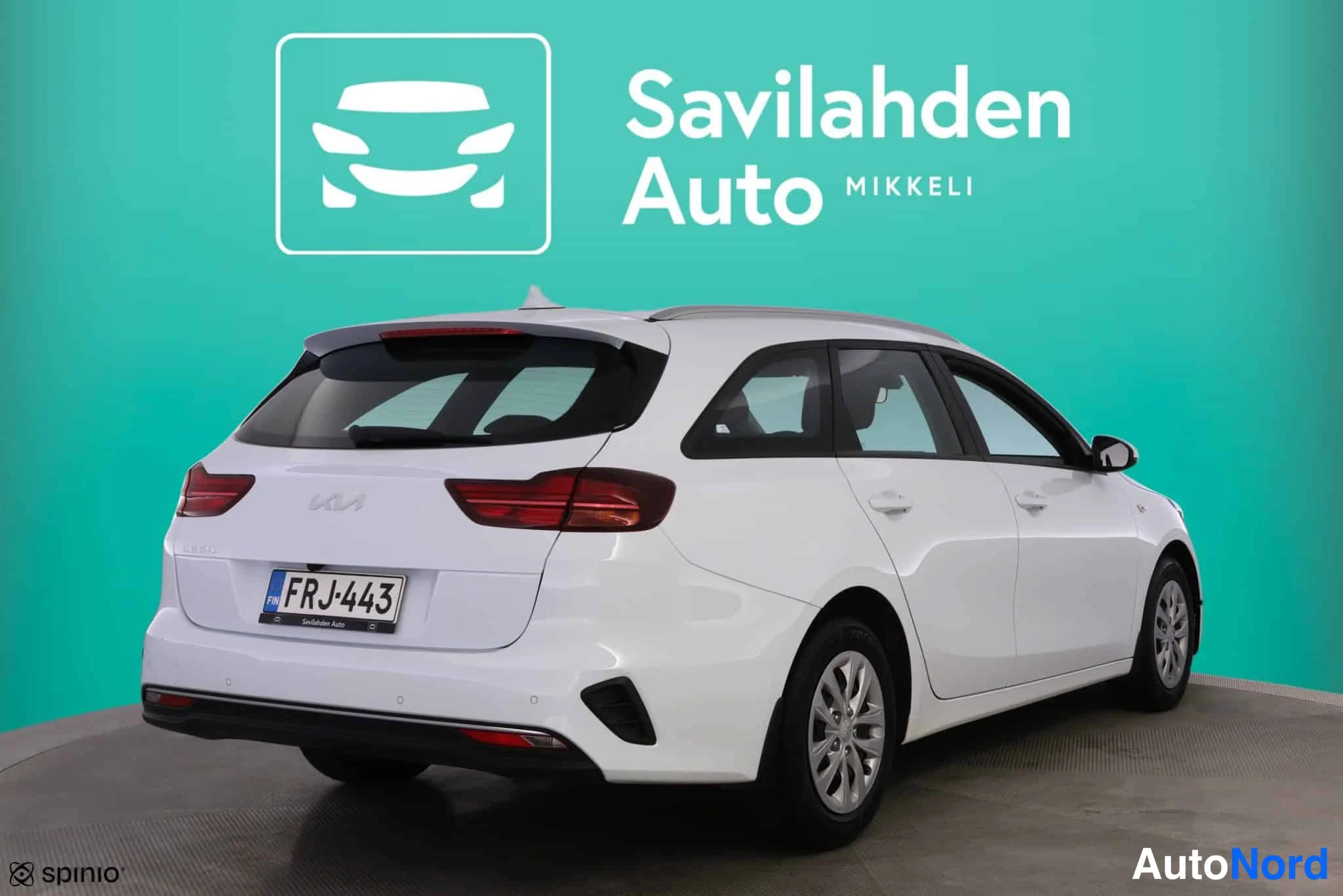 Valkoinen Kia Ceed 2023, takaviisto, kuva 12
