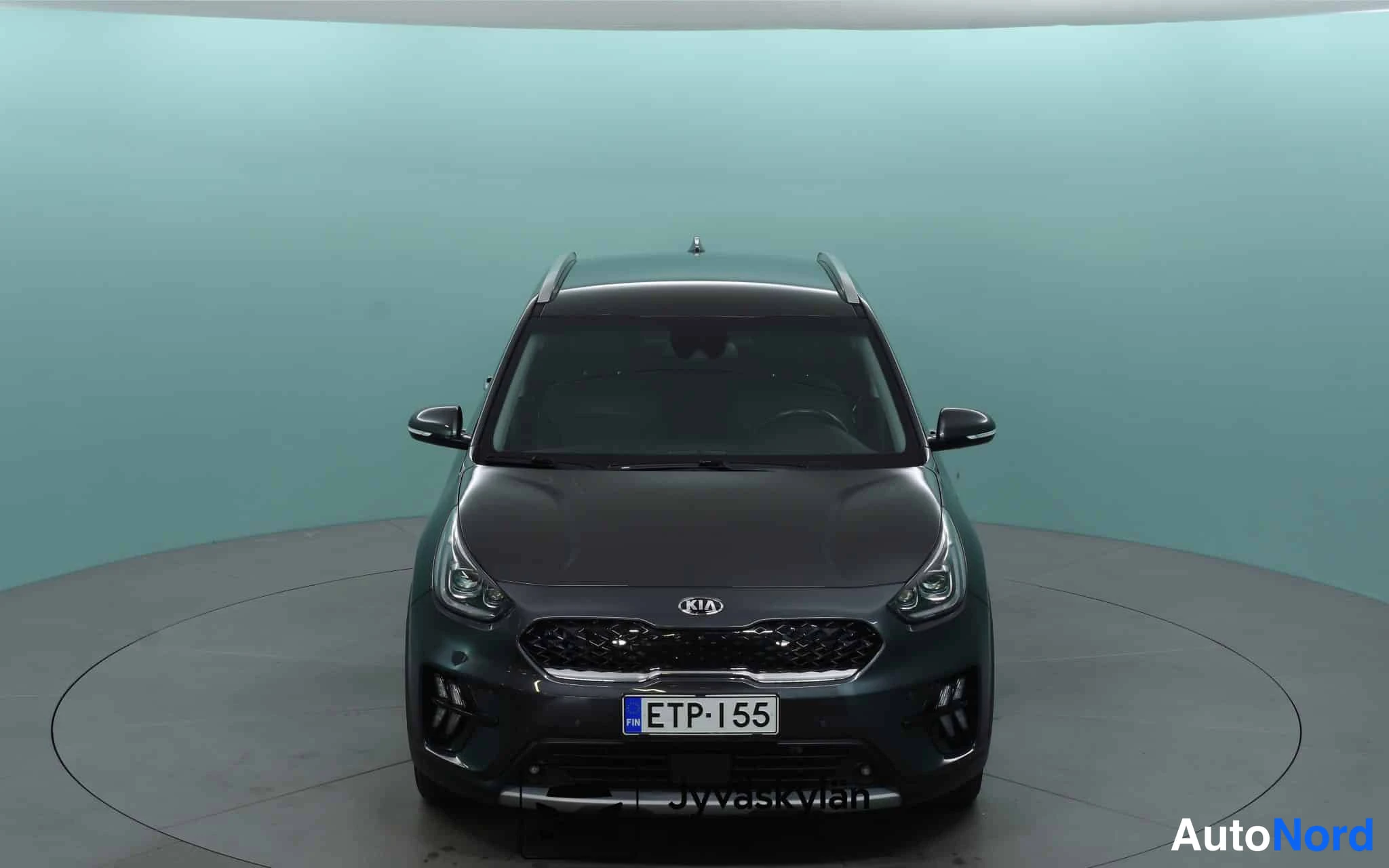 Harmaa Kia Niro 2021, edestä, kuva 9