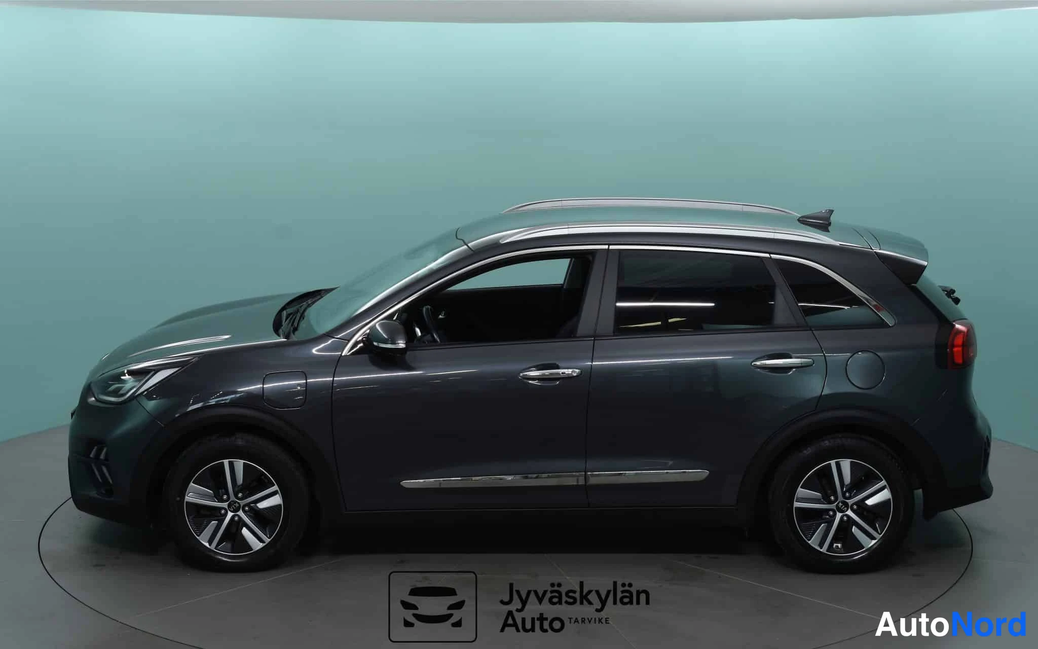 Harmaa Kia Niro 2021, sivulta, kuva 11