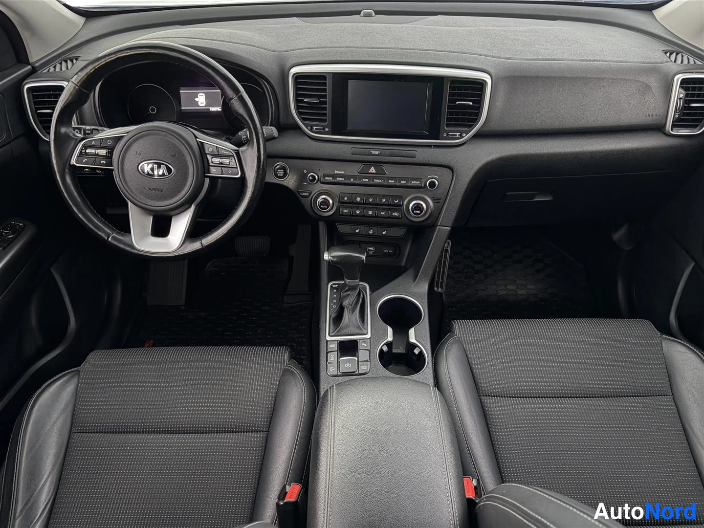 Hopea Kia Sportage 2018, ohjaamo, kuva 12