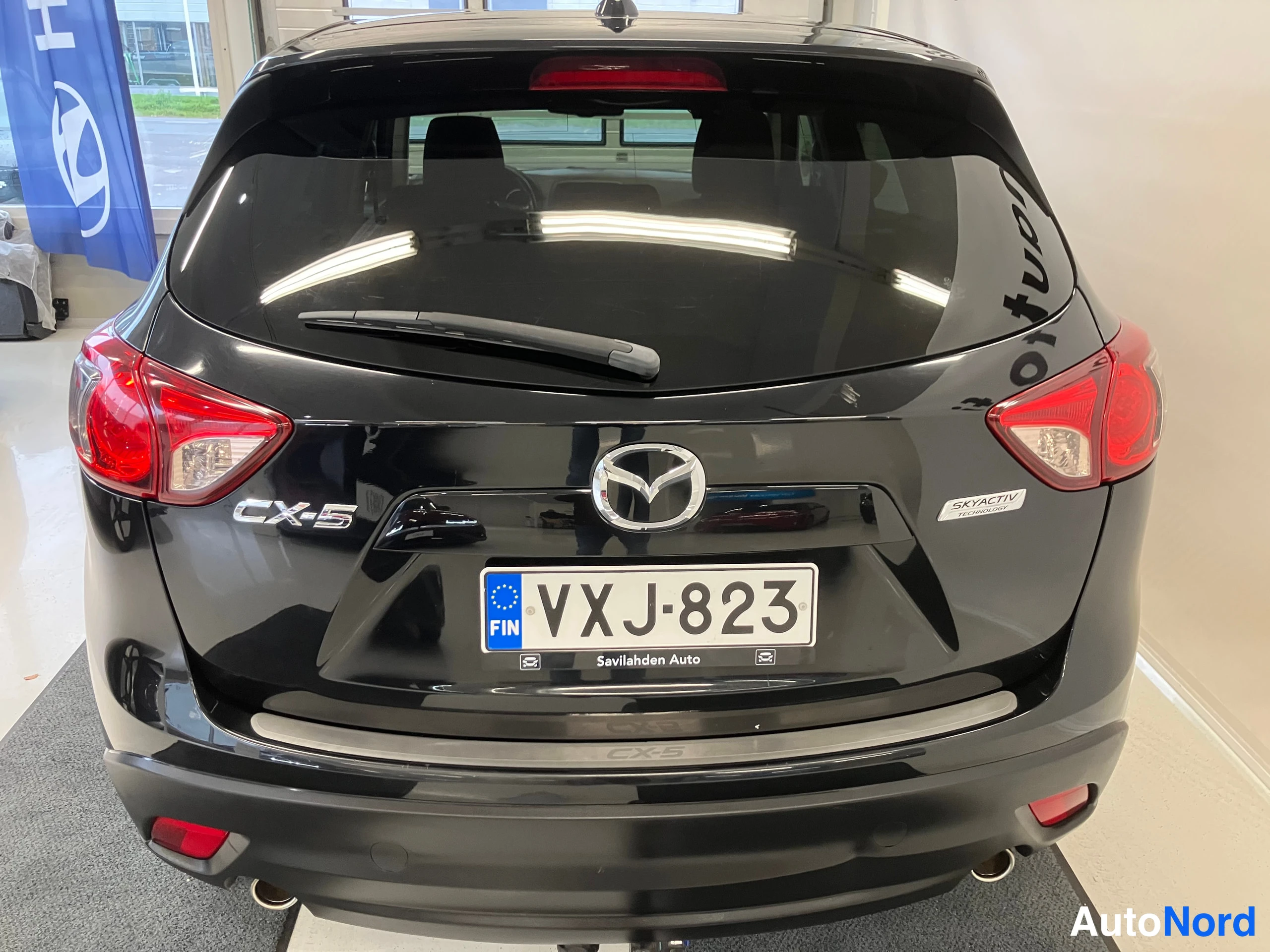 Musta Mazda CX-5 2013, takaa, kuva 11