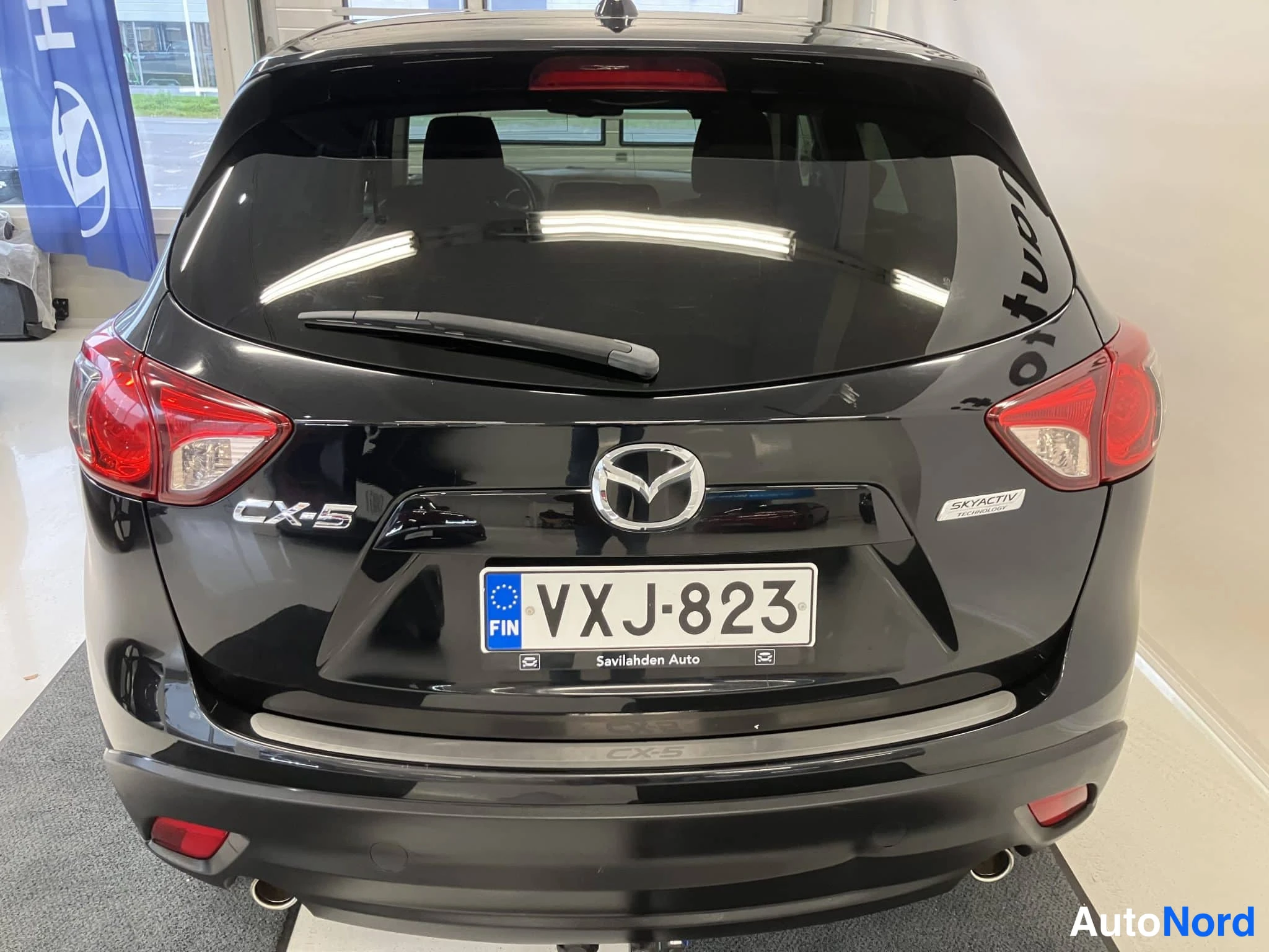 Musta Mazda CX-5 2013, takaa, kuva 12