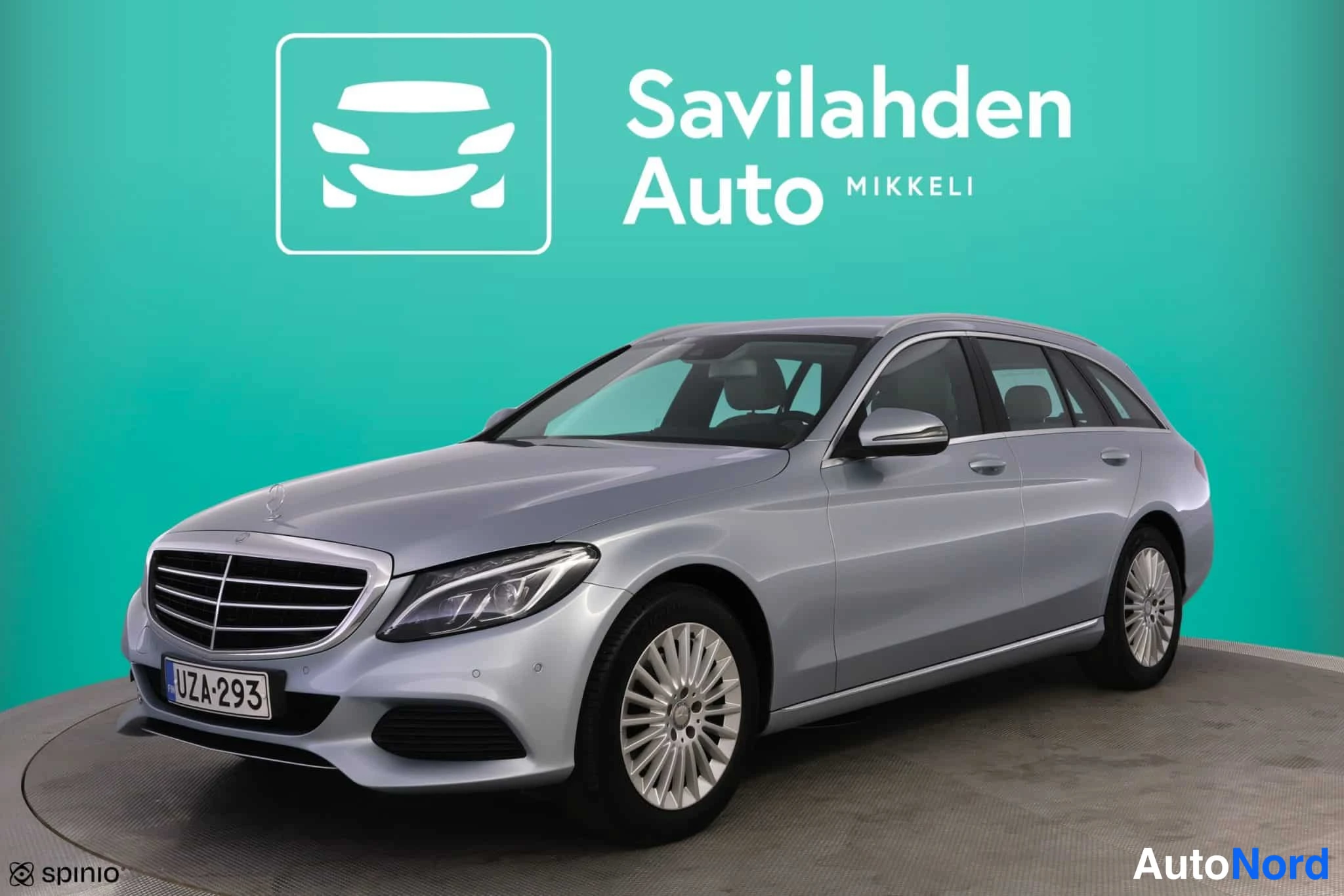 Harmaa Mercedes-Benz C 2015, etuviisto, keula vasemmalle, kuva 2