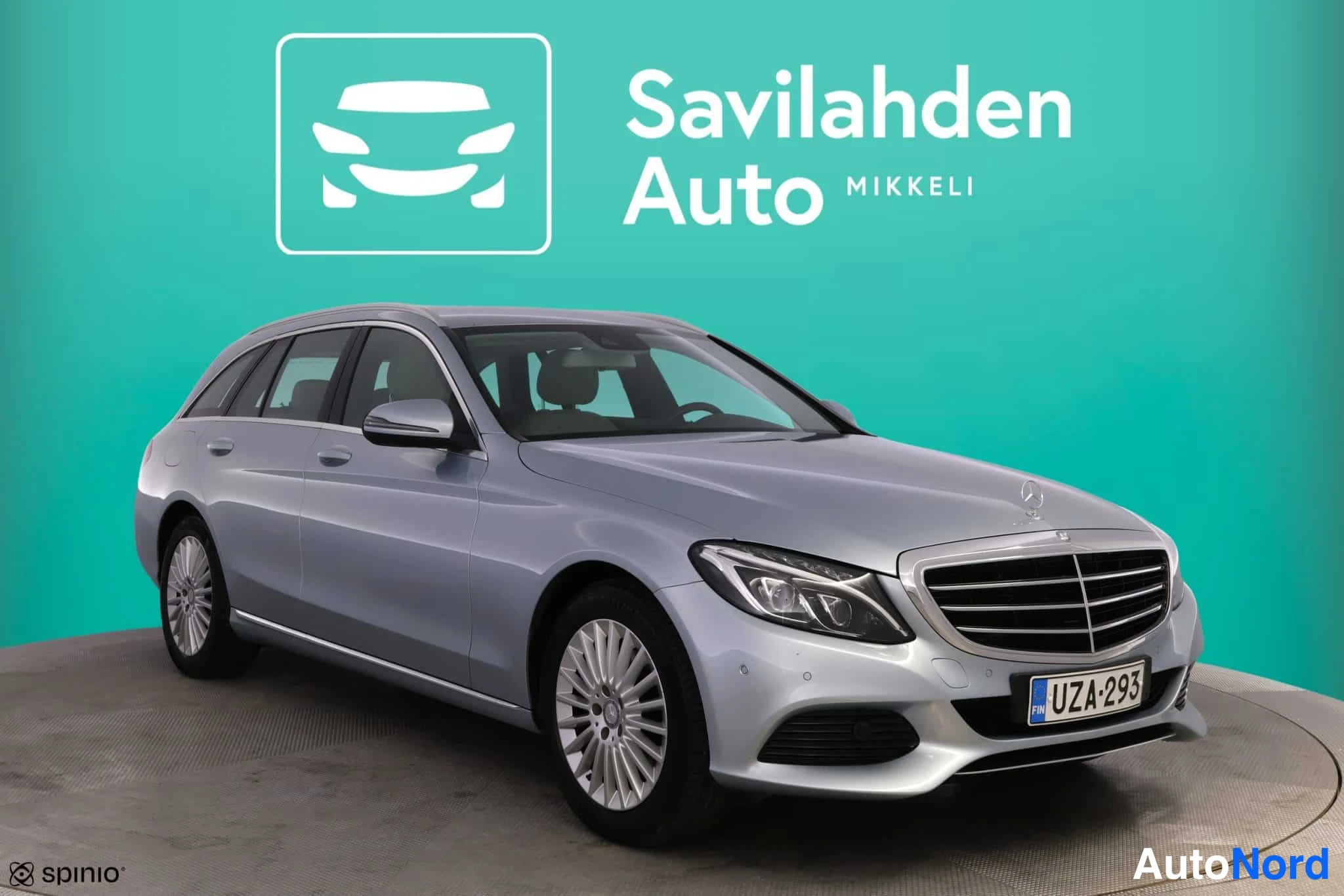 Harmaa Mercedes-Benz C 2015, etuviisto, keula oikealle, kuva 5