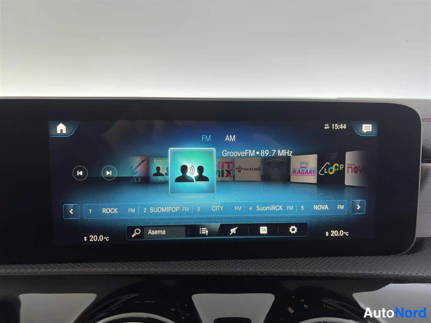 Harmaa Mercedes-Benz CLA 2020, yksityiskohta, kuva 23
